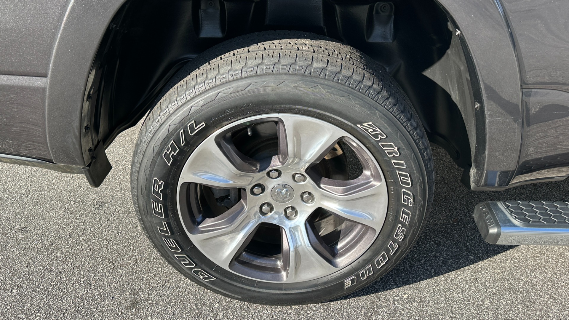 Used 2020 Ram 1500 LARAMIE / LEVEL 1 GROUP / PANORAMIC SUNROOF / 20IN WHEELS / LEATHER for sale $44,995 at Formula Imports in Charlotte NC 28227 47
