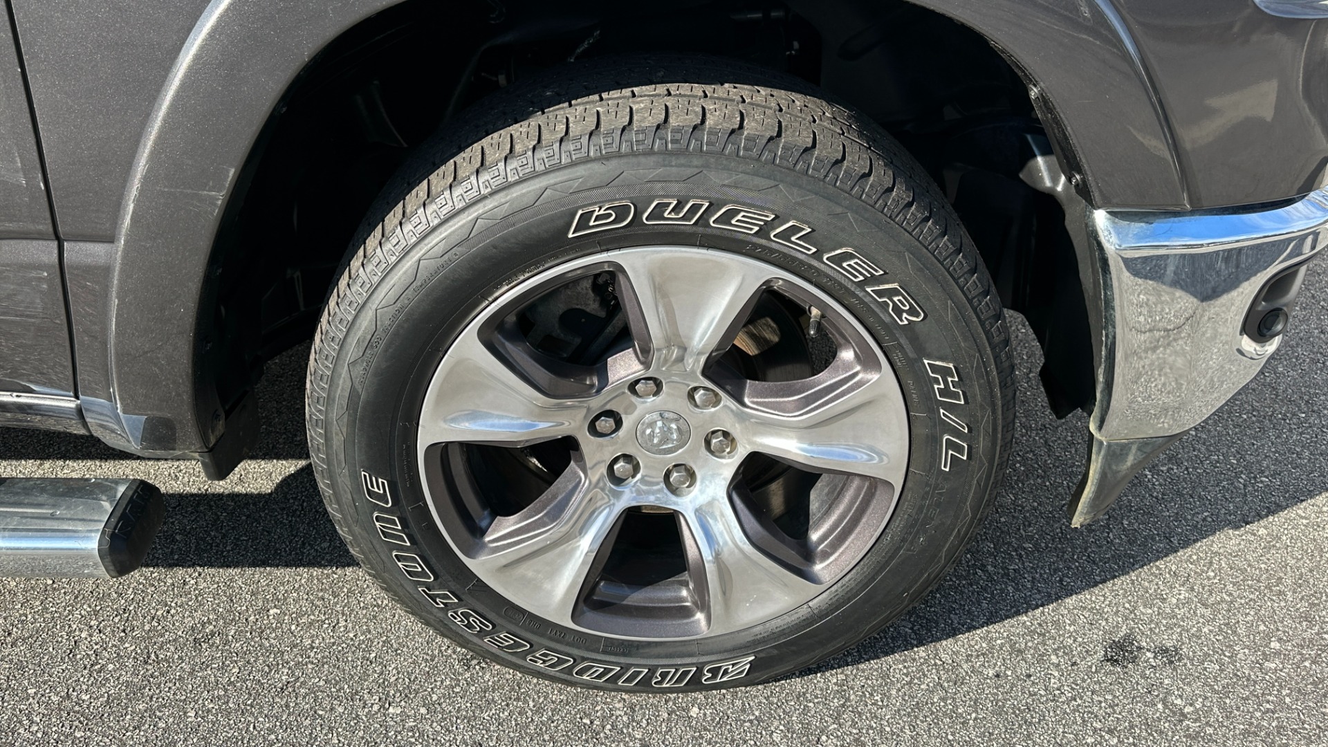 Used 2020 Ram 1500 LARAMIE / LEVEL 1 GROUP / PANORAMIC SUNROOF / 20IN WHEELS / LEATHER for sale $44,995 at Formula Imports in Charlotte NC 28227 48