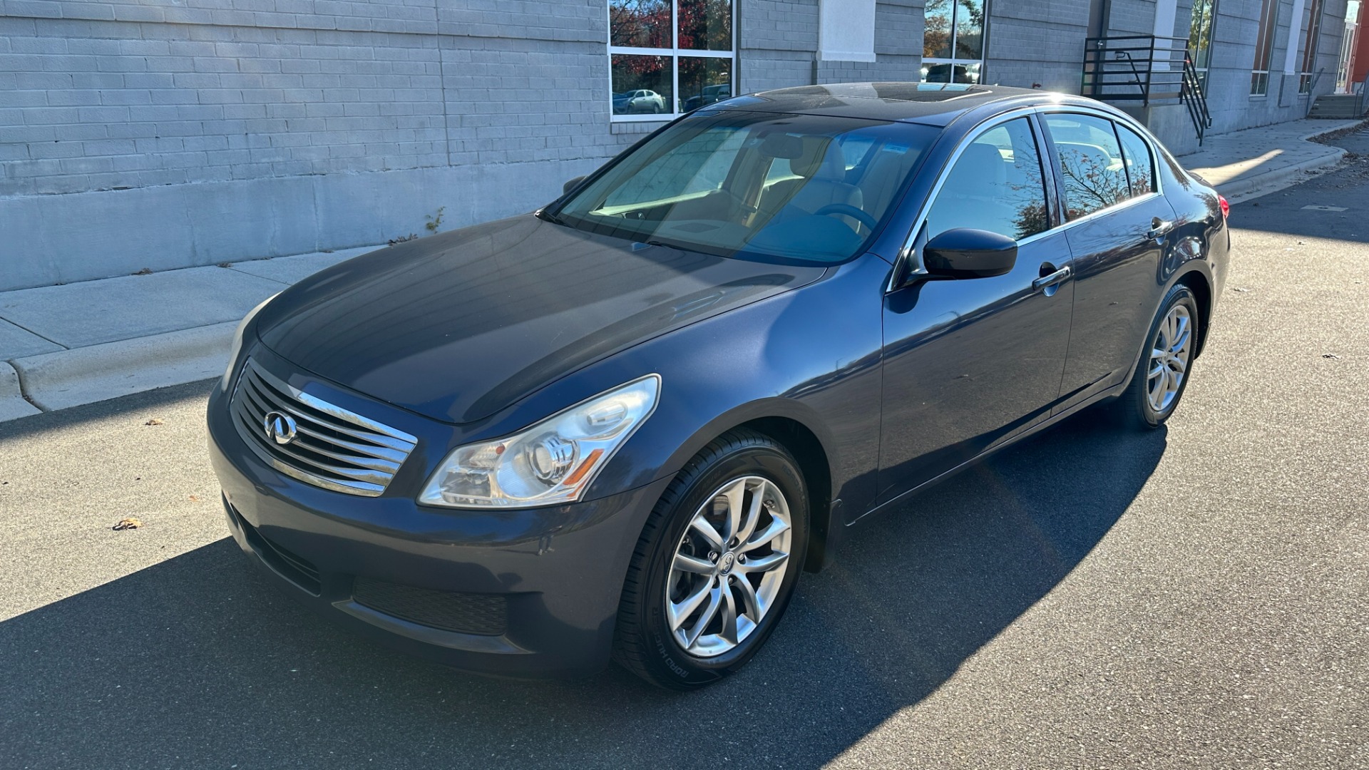 Used 2009 INFINITI G37 Sedan X / AWD / PREMIUM PACKAGE / BOSE / LEATHER / 3.7L V6 / WOOD TRIM for sale $6,798 at Formula Imports in Charlotte NC 28227 2