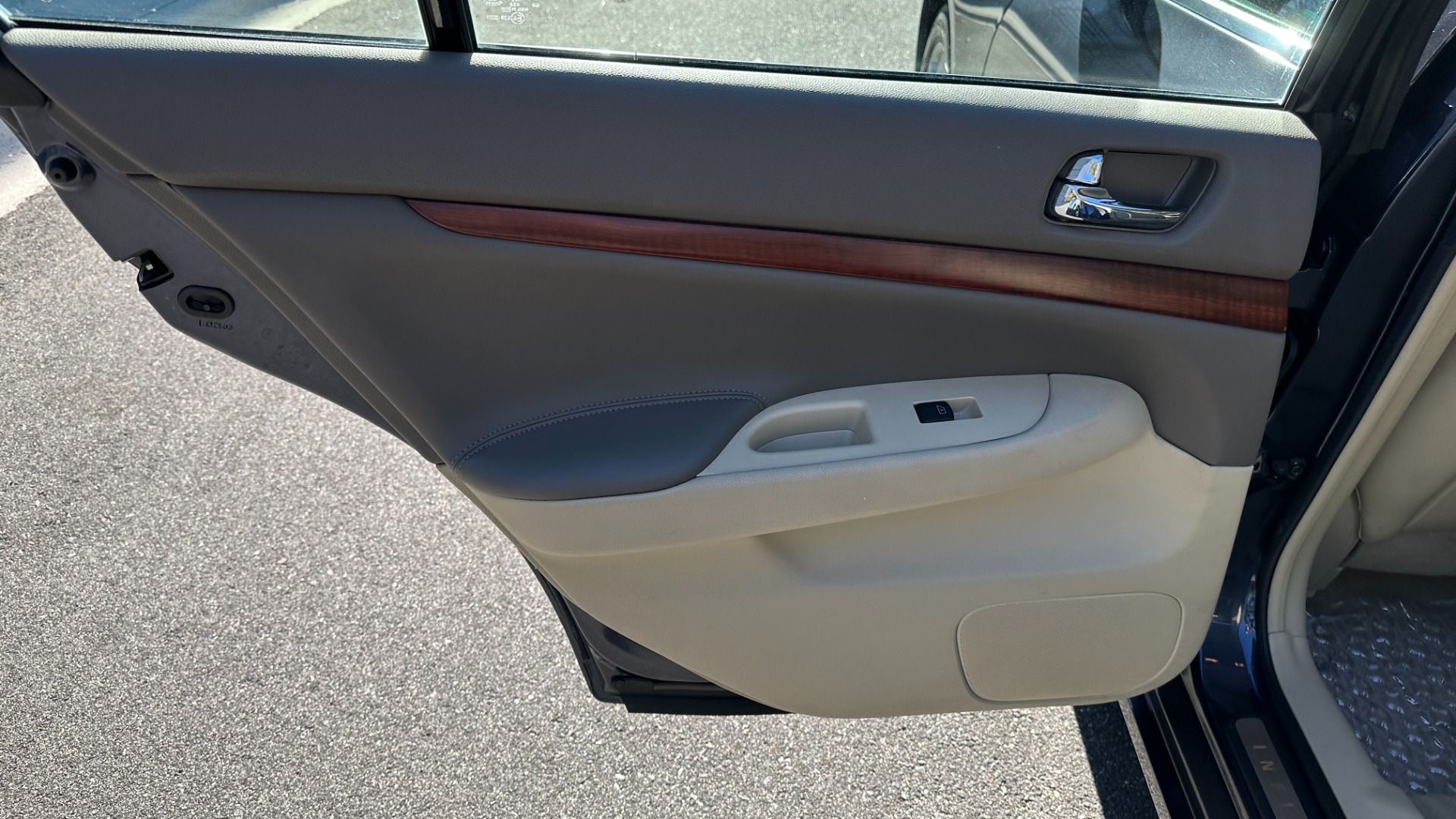 Used 2009 INFINITI G37 Sedan X / AWD / PREMIUM PACKAGE / BOSE / LEATHER / 3.7L V6 / WOOD TRIM for sale $6,200 at Formula Imports in Charlotte NC 28227 22