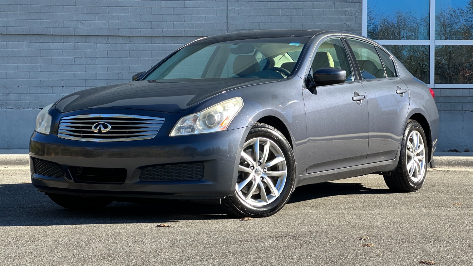Used 2009 INFINITI G37 Sedan X / AWD / PREMIUM PACKAGE / BOSE / LEATHER / 3.7L V6 / WOOD TRIM for sale $6,798 at Formula Imports in Charlotte NC 28227 1