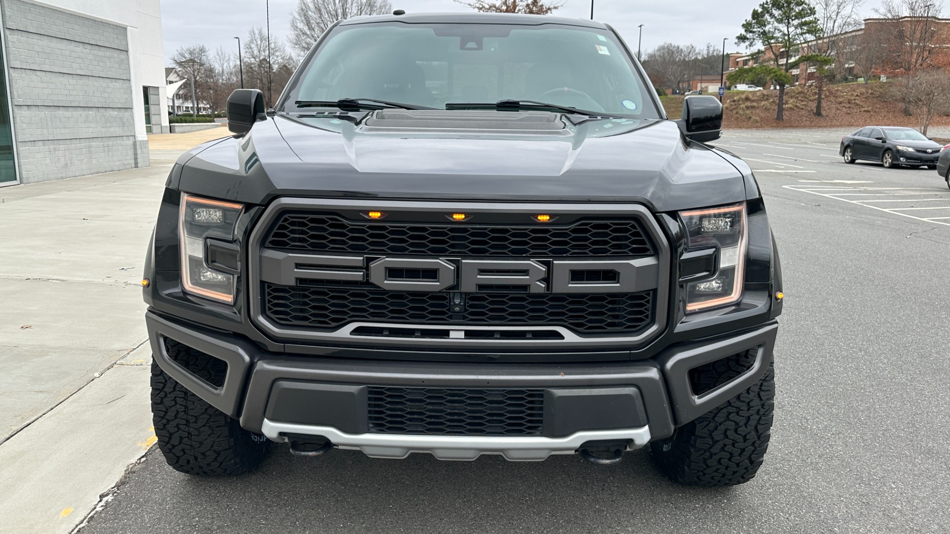 Used 2018 Ford F-150 RAPTOR / 802A PACKAGE / PANORAMIC ROOF / BED COVER / CARBON FIBER / HEATED for sale Sold at Formula Imports in Charlotte NC 28227 11