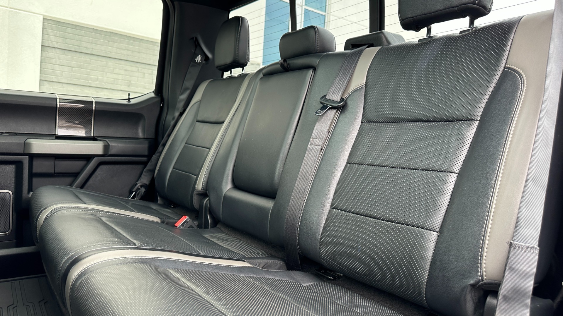 Used 2018 Ford F-150 RAPTOR / 802A PACKAGE / PANORAMIC ROOF / BED COVER / CARBON FIBER / HEATED for sale Sold at Formula Imports in Charlotte NC 28227 30
