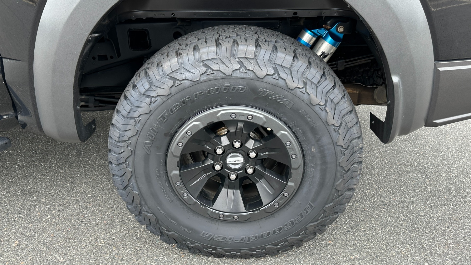 Used 2018 Ford F-150 RAPTOR / 802A PACKAGE / PANORAMIC ROOF / BED COVER / CARBON FIBER / HEATED for sale Sold at Formula Imports in Charlotte NC 28227 49