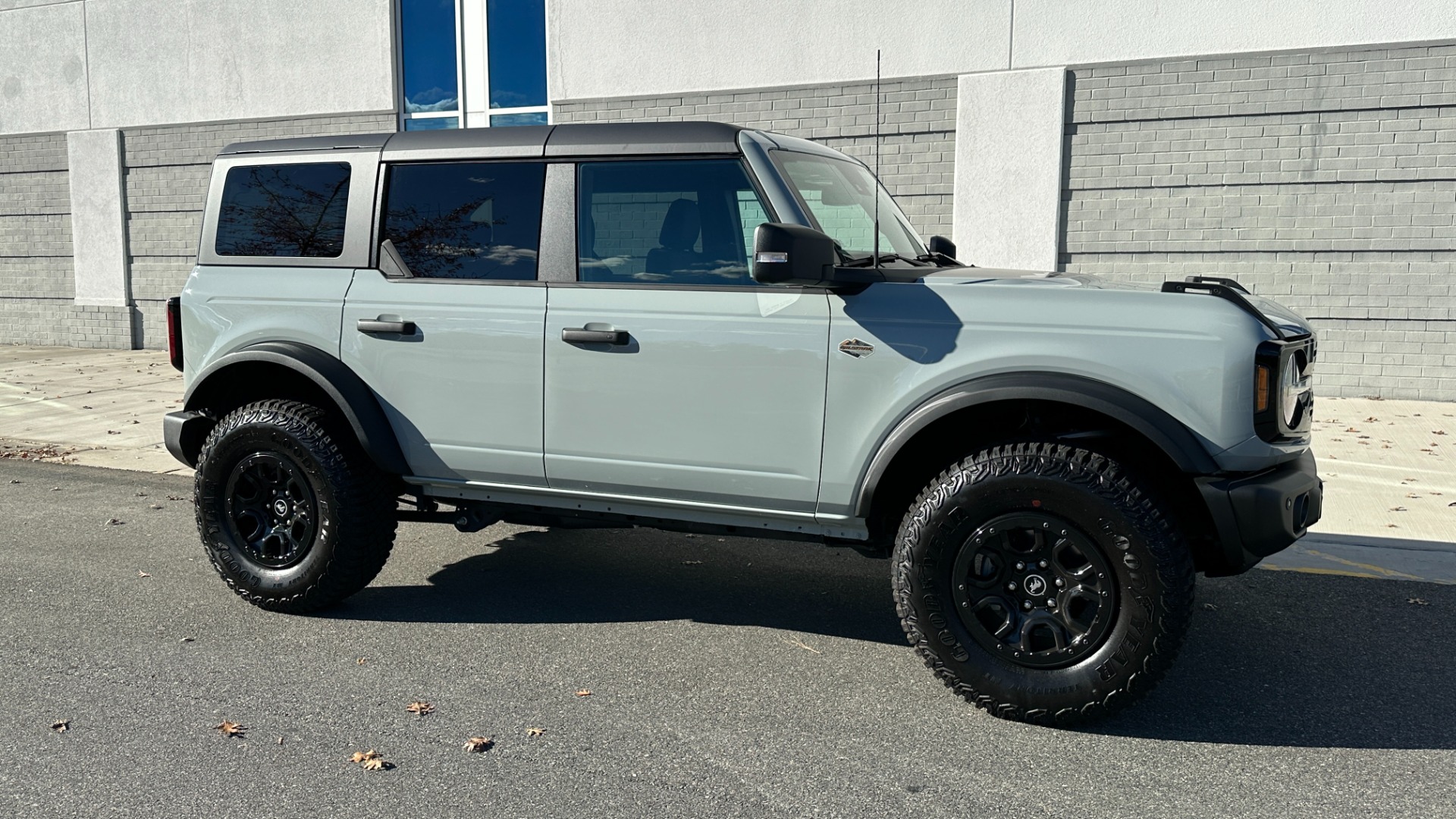 Used 2022 Ford Bronco WILDTRAK / HOSS SUSPENSION / HARD TOP / 2.7L ECOBOOST / FLOOR LINERS for sale Sold at Formula Imports in Charlotte NC 28227 3