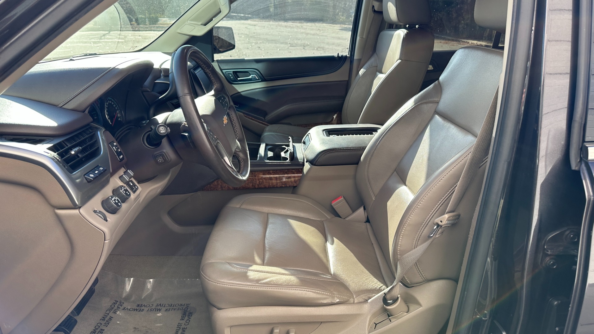 Used 2016 Chevrolet Tahoe LTZ / NAVIGATION / LEATHER / 4WD / 22IN WHEELS / REAR ENTERTAINMENT for sale $38,500 at Formula Imports in Charlotte NC 28227 12
