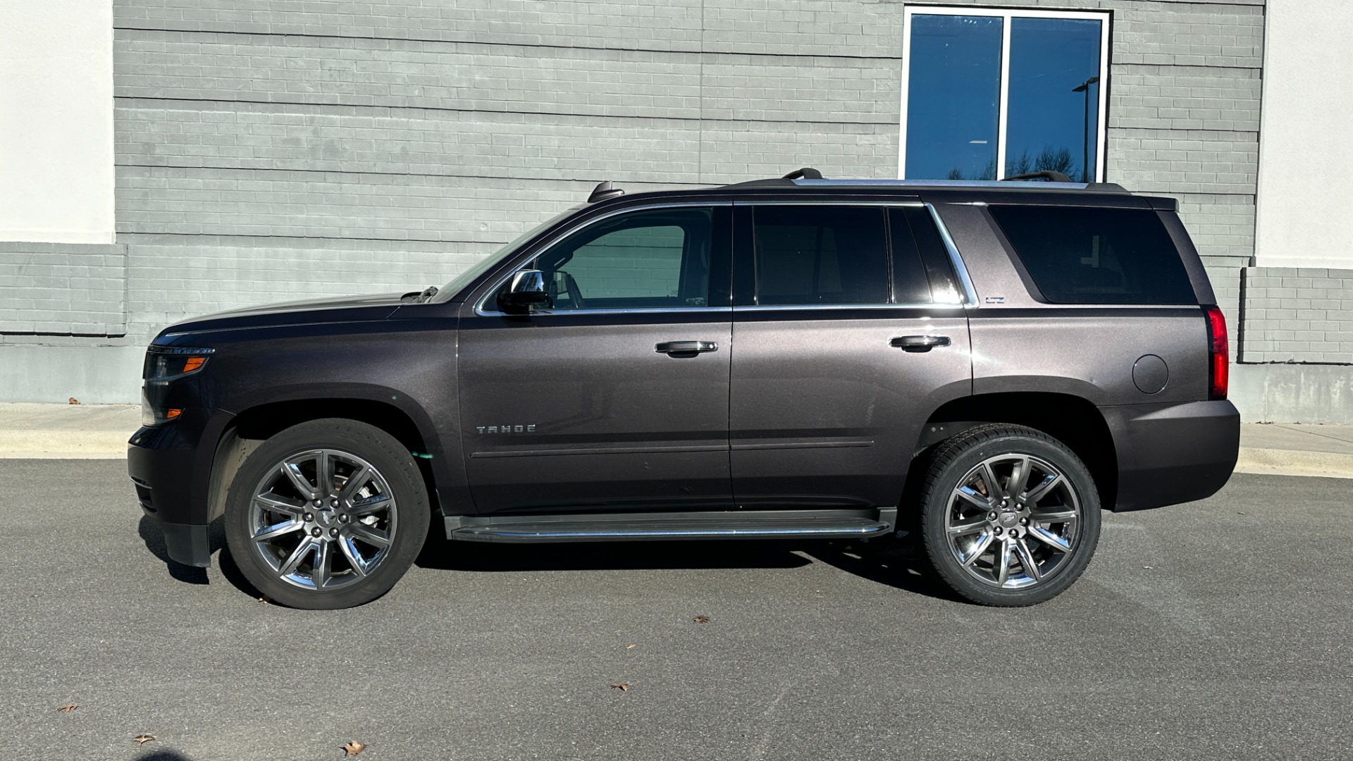 Used 2016 Chevrolet Tahoe LTZ / NAVIGATION / LEATHER / 4WD / 22IN WHEELS / REAR ENTERTAINMENT for sale $38,500 at Formula Imports in Charlotte NC 28227 3