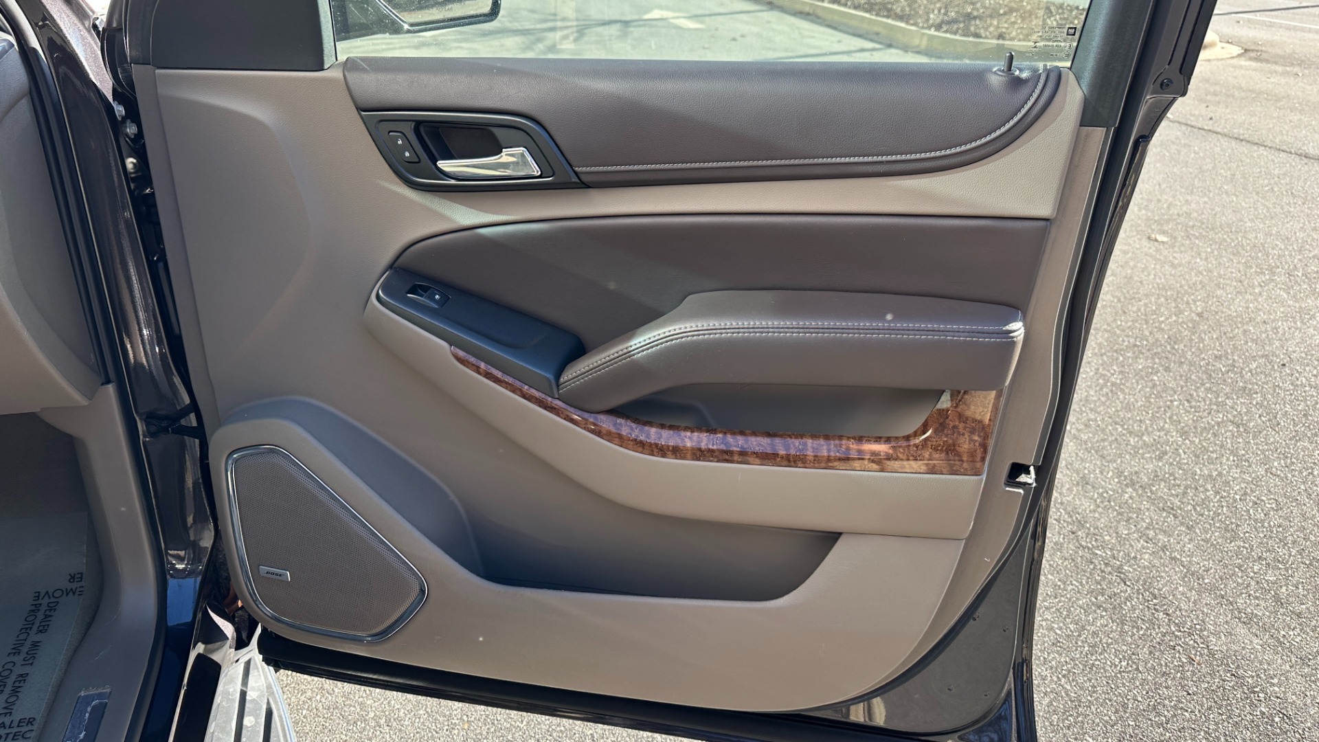 Used 2016 Chevrolet Tahoe LTZ / NAVIGATION / LEATHER / 4WD / 22IN WHEELS / REAR ENTERTAINMENT for sale $38,500 at Formula Imports in Charlotte NC 28227 39