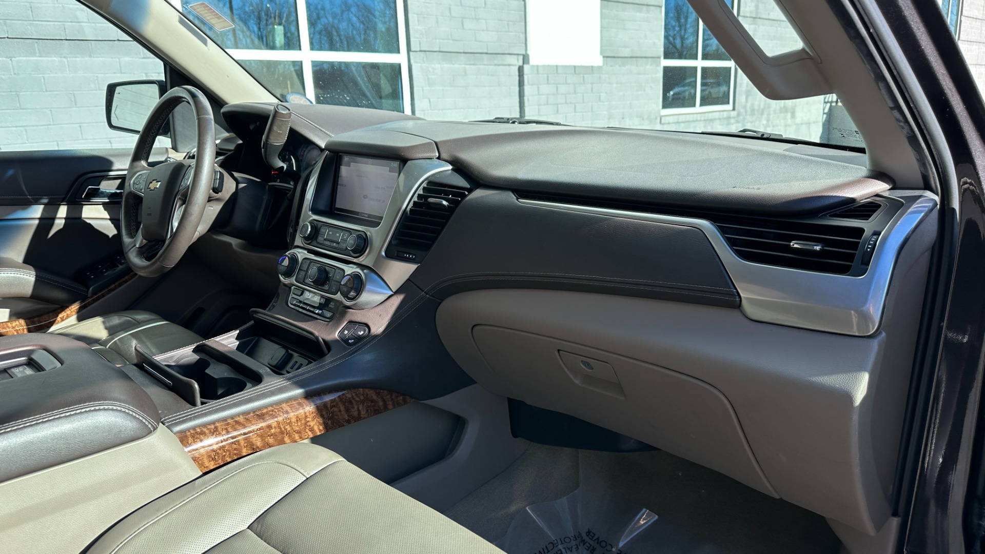 Used 2016 Chevrolet Tahoe LTZ / NAVIGATION / LEATHER / 4WD / 22IN WHEELS / REAR ENTERTAINMENT for sale $38,500 at Formula Imports in Charlotte NC 28227 40