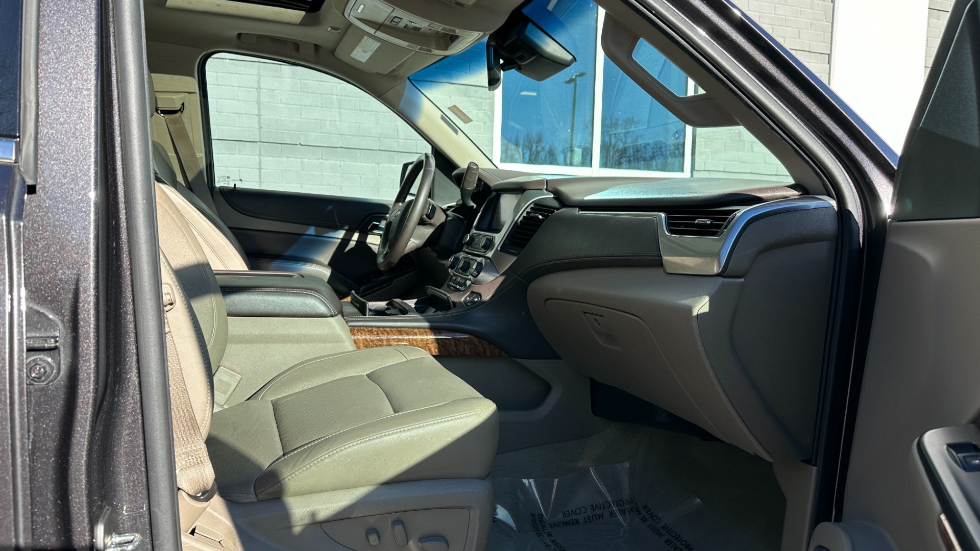 Used 2016 Chevrolet Tahoe LTZ / NAVIGATION / LEATHER / 4WD / 22IN WHEELS / REAR ENTERTAINMENT for sale $38,500 at Formula Imports in Charlotte NC 28227 41