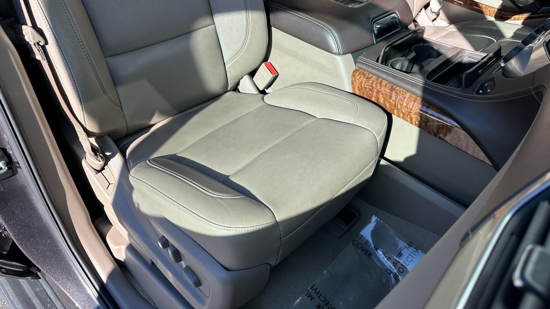 Used 2016 Chevrolet Tahoe LTZ / NAVIGATION / LEATHER / 4WD / 22IN WHEELS / REAR ENTERTAINMENT for sale $38,500 at Formula Imports in Charlotte NC 28227 43