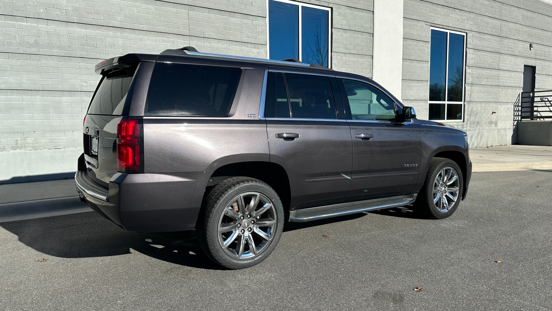 Used 2016 Chevrolet Tahoe LTZ / NAVIGATION / LEATHER / 4WD / 22IN WHEELS / REAR ENTERTAINMENT for sale $38,500 at Formula Imports in Charlotte NC 28227 7