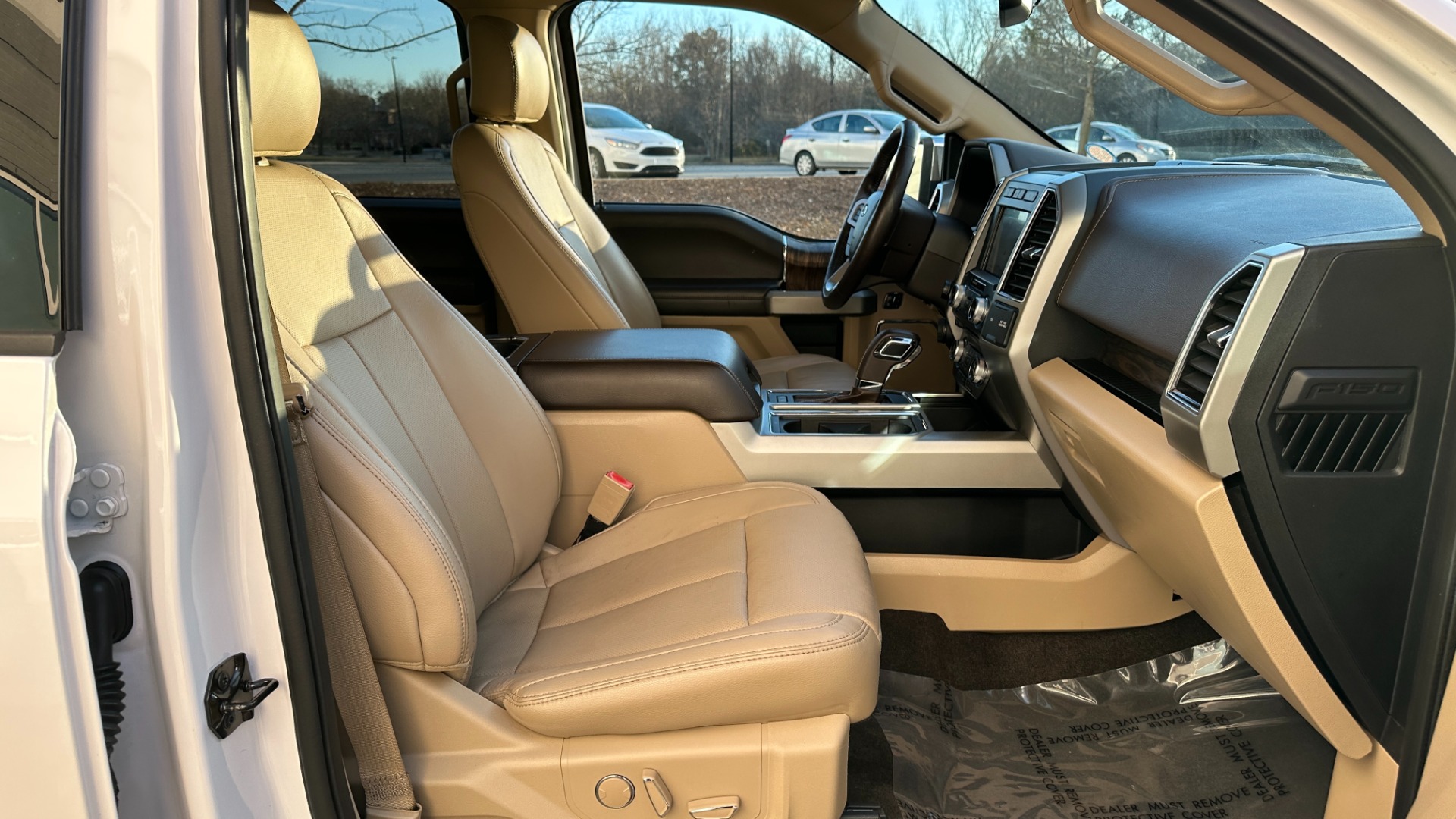 Used 2018 Ford F-150 LARIAT / 3.5L ECOBOOST / PANORAMIC ROOF / FX4 OFFROAD / MAX TOW PACKAGE for sale $35,995 at Formula Imports in Charlotte NC 28227 36