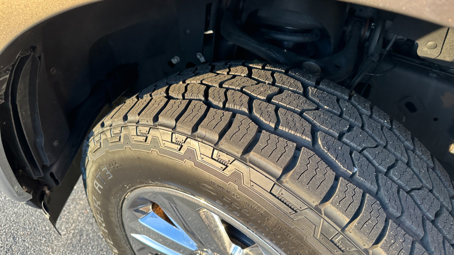 Used 2018 Ford F-150 LARIAT / 3.5L ECOBOOST / PANORAMIC ROOF / FX4 OFFROAD / MAX TOW PACKAGE for sale $35,995 at Formula Imports in Charlotte NC 28227 50