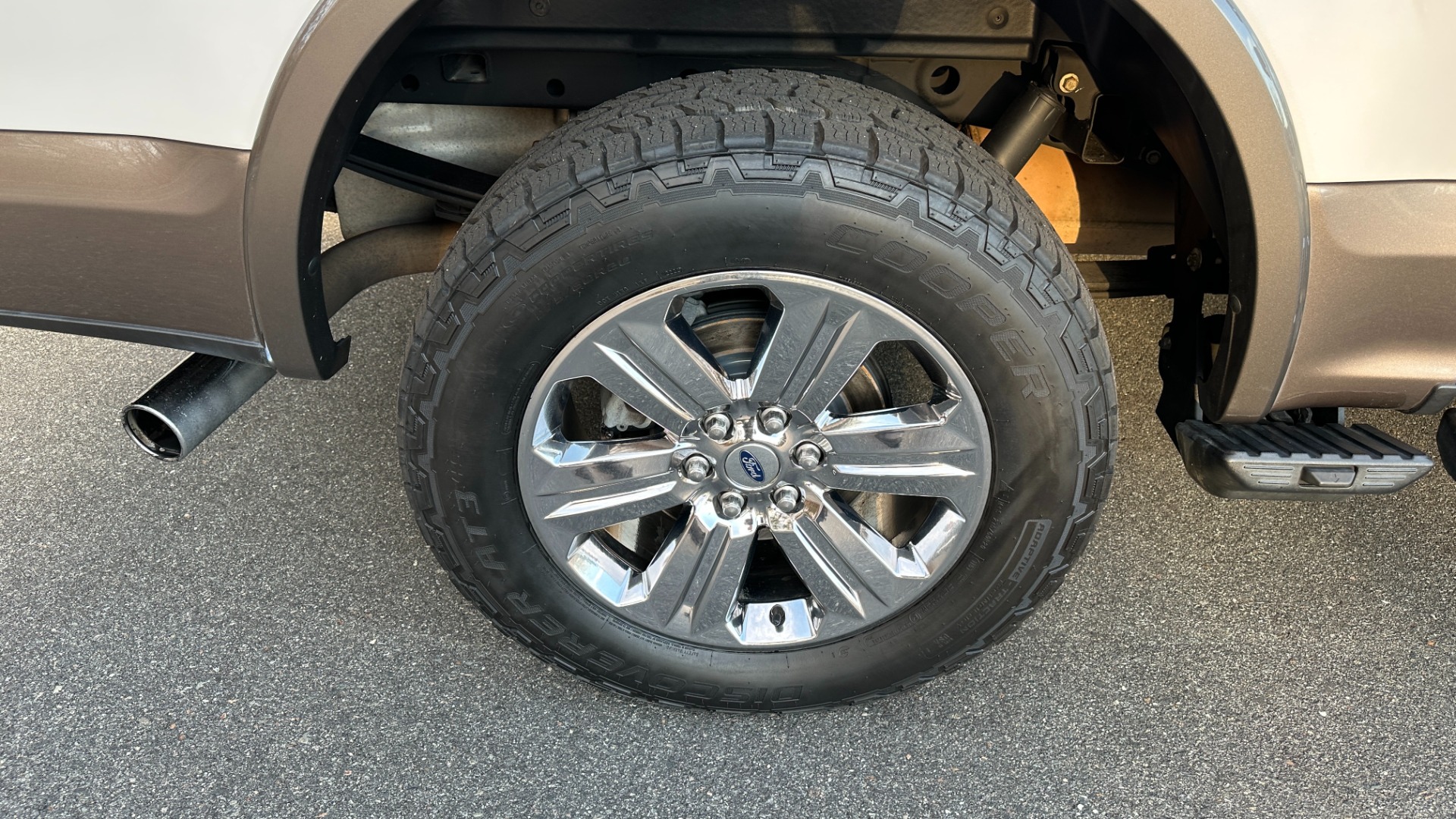Used 2018 Ford F-150 LARIAT / 3.5L ECOBOOST / PANORAMIC ROOF / FX4 OFFROAD / MAX TOW PACKAGE for sale $35,995 at Formula Imports in Charlotte NC 28227 53