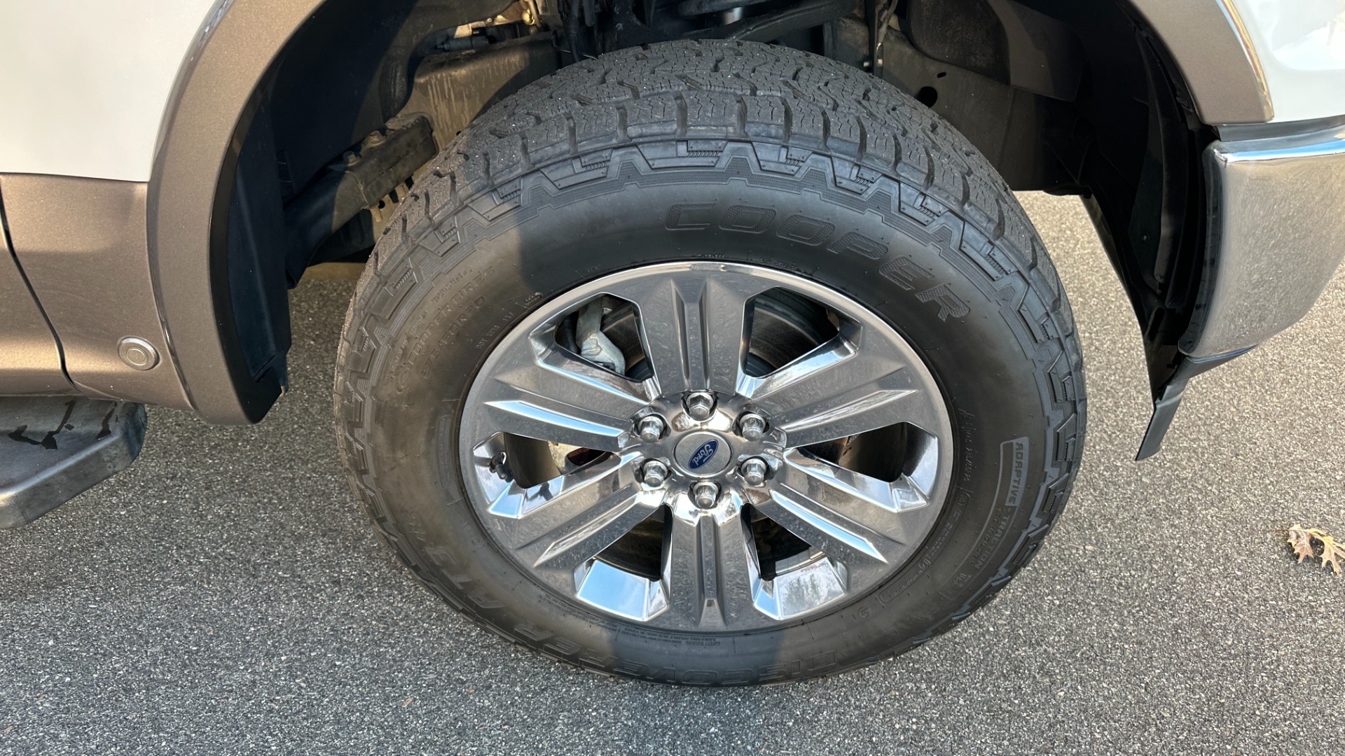 Used 2018 Ford F-150 LARIAT / 3.5L ECOBOOST / PANORAMIC ROOF / FX4 OFFROAD / MAX TOW PACKAGE for sale $35,995 at Formula Imports in Charlotte NC 28227 54