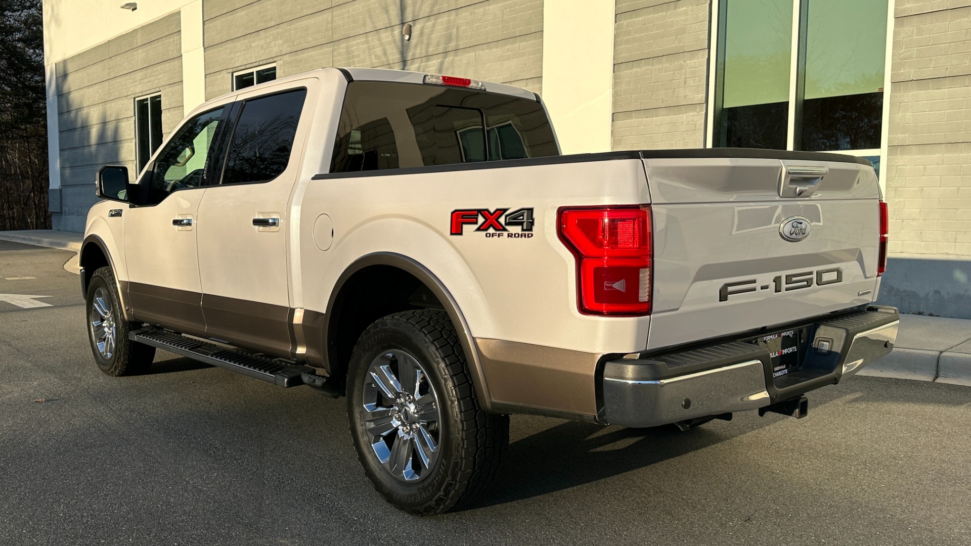 Used 2018 Ford F-150 LARIAT / 3.5L ECOBOOST / PANORAMIC ROOF / FX4 OFFROAD / MAX TOW PACKAGE for sale $35,995 at Formula Imports in Charlotte NC 28227 7