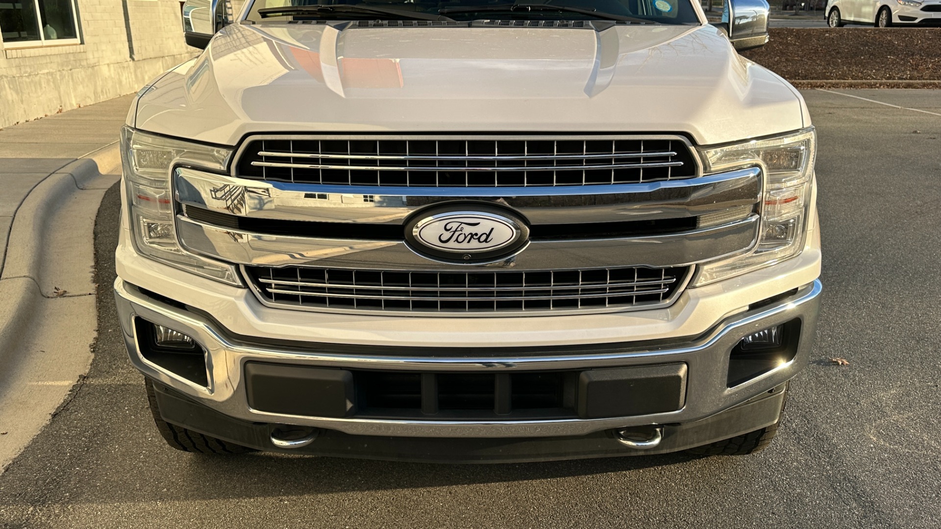 Used 2018 Ford F-150 LARIAT / 3.5L ECOBOOST / PANORAMIC ROOF / FX4 OFFROAD / MAX TOW PACKAGE for sale $35,995 at Formula Imports in Charlotte NC 28227 9