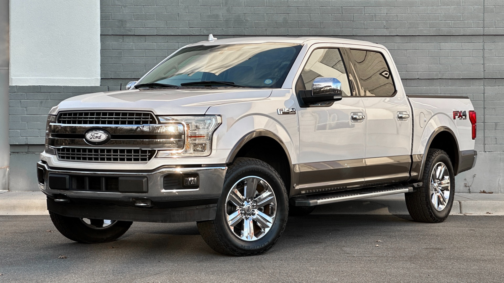 Used 2018 Ford F-150 LARIAT / 3.5L ECOBOOST / PANORAMIC ROOF / FX4 OFFROAD / MAX TOW PACKAGE for sale Sold at Formula Imports in Charlotte NC 28227 1