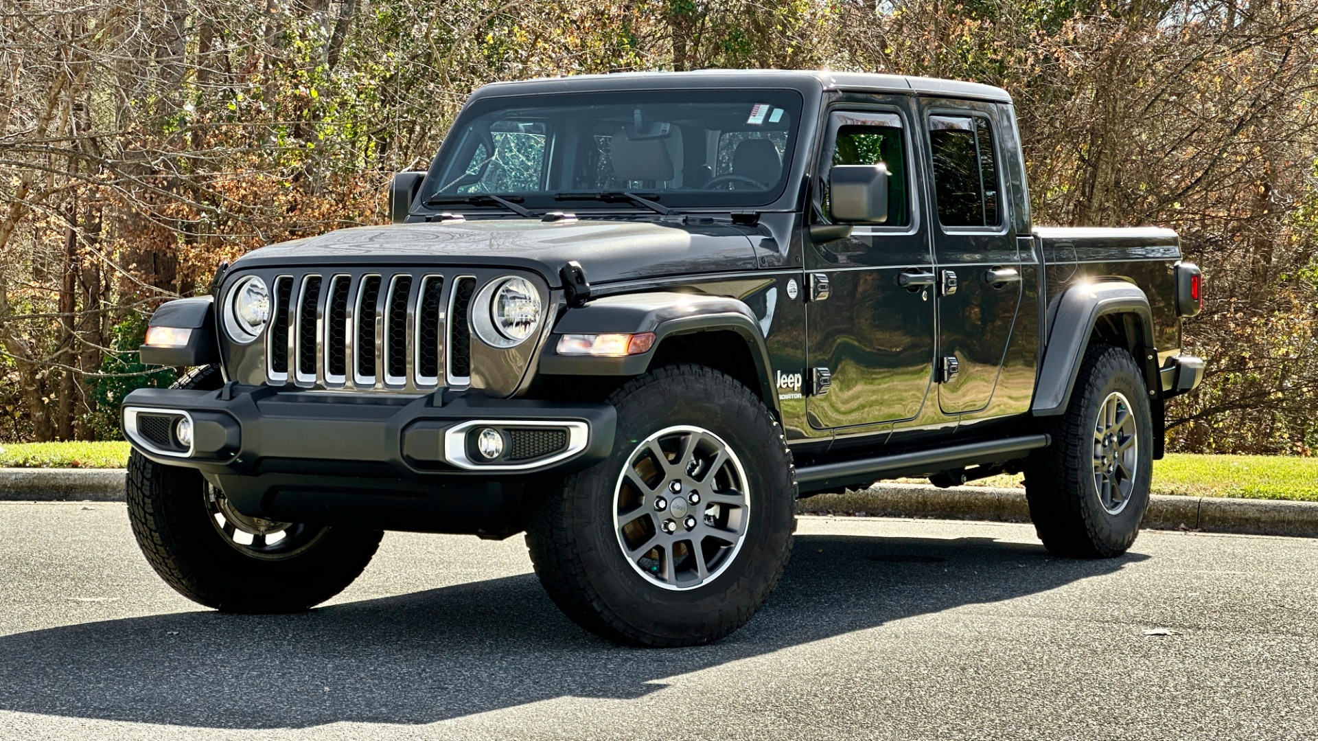 Used 2021 Jeep Gladiator Overland for sale Sold at Formula Imports in Charlotte NC 28227 1