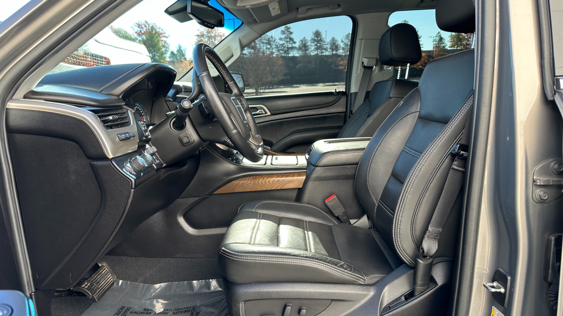 Used 2019 GMC Yukon DENALI ULTIMATE / DVD / CAPTAINS CHAIRS / 3RD ROW / LEATHER / NAV for sale Sold at Formula Imports in Charlotte NC 28227 12