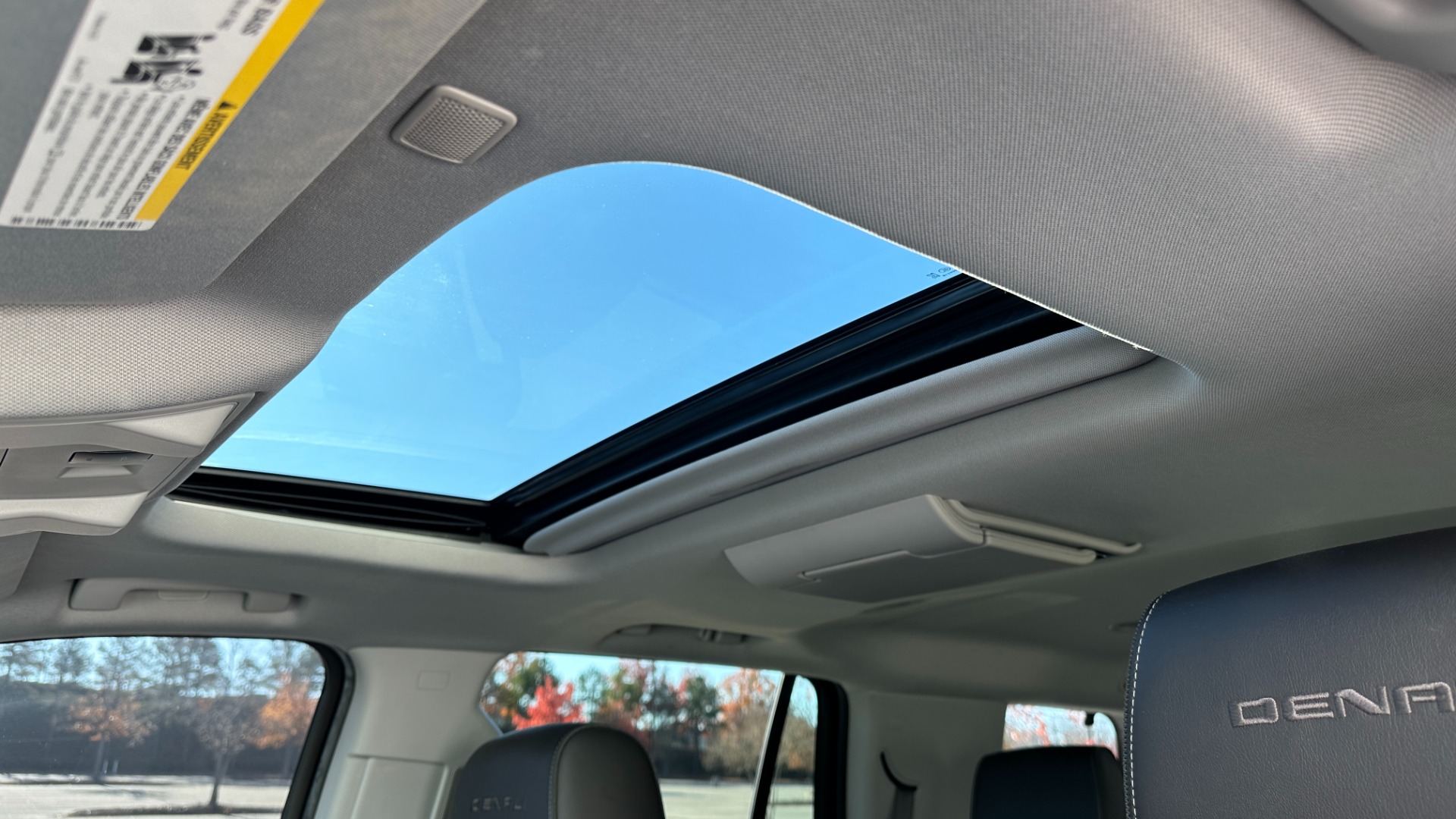 Used 2019 GMC Yukon DENALI ULTIMATE / DVD / CAPTAINS CHAIRS / 3RD ROW / LEATHER / NAV for sale Sold at Formula Imports in Charlotte NC 28227 17