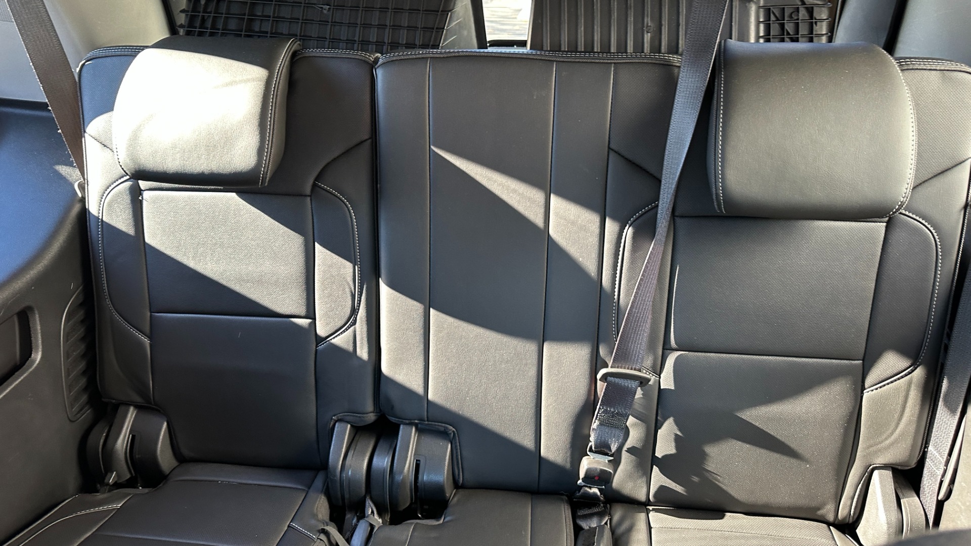 Used 2019 GMC Yukon DENALI ULTIMATE / DVD / CAPTAINS CHAIRS / 3RD ROW / LEATHER / NAV for sale Sold at Formula Imports in Charlotte NC 28227 27