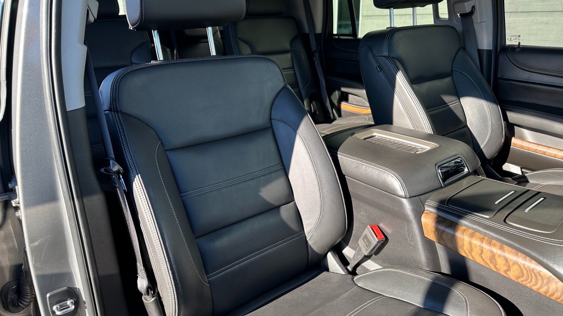 Used 2019 GMC Yukon DENALI ULTIMATE / DVD / CAPTAINS CHAIRS / 3RD ROW / LEATHER / NAV for sale Sold at Formula Imports in Charlotte NC 28227 38