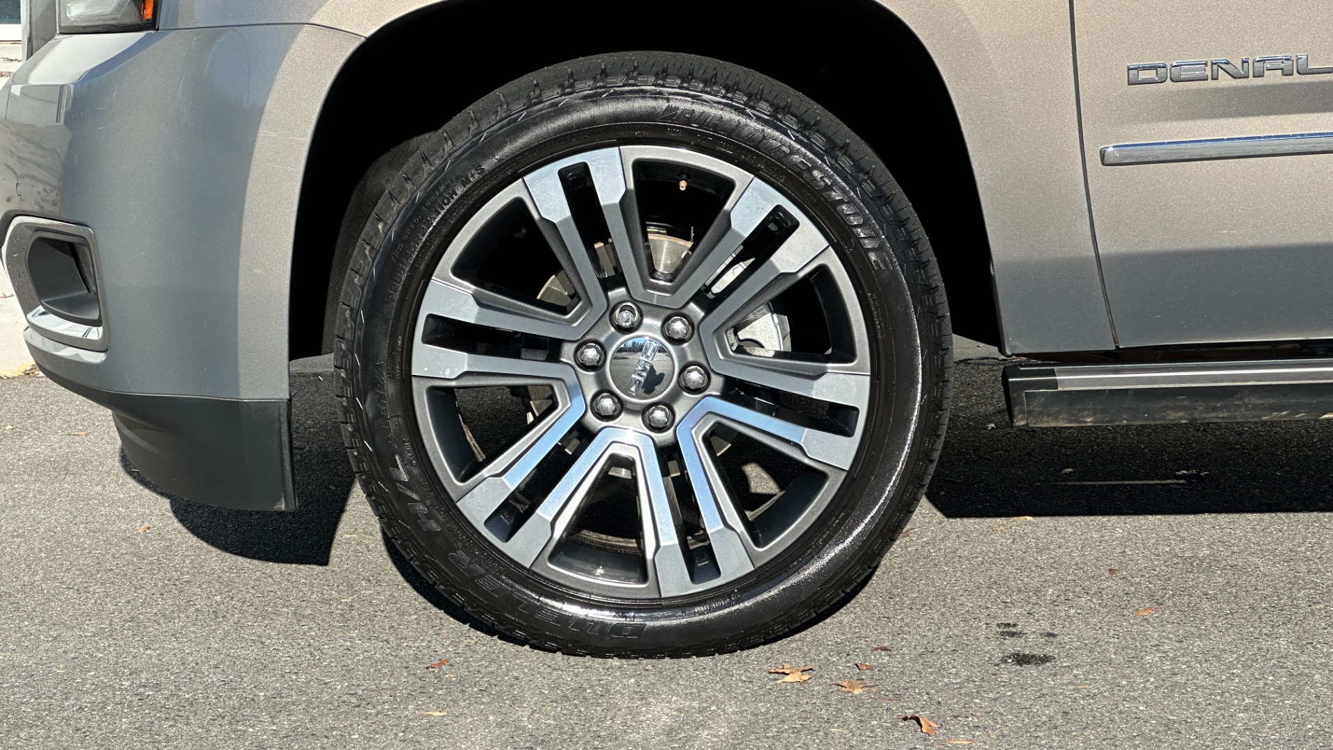 Used 2019 GMC Yukon DENALI ULTIMATE / DVD / CAPTAINS CHAIRS / 3RD ROW / LEATHER / NAV for sale Sold at Formula Imports in Charlotte NC 28227 51