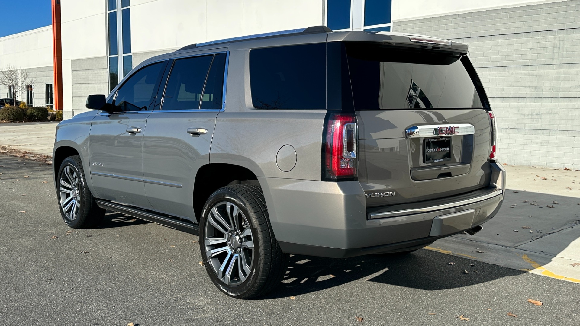 Used 2019 GMC Yukon DENALI ULTIMATE / DVD / CAPTAINS CHAIRS / 3RD ROW / LEATHER / NAV for sale Sold at Formula Imports in Charlotte NC 28227 7