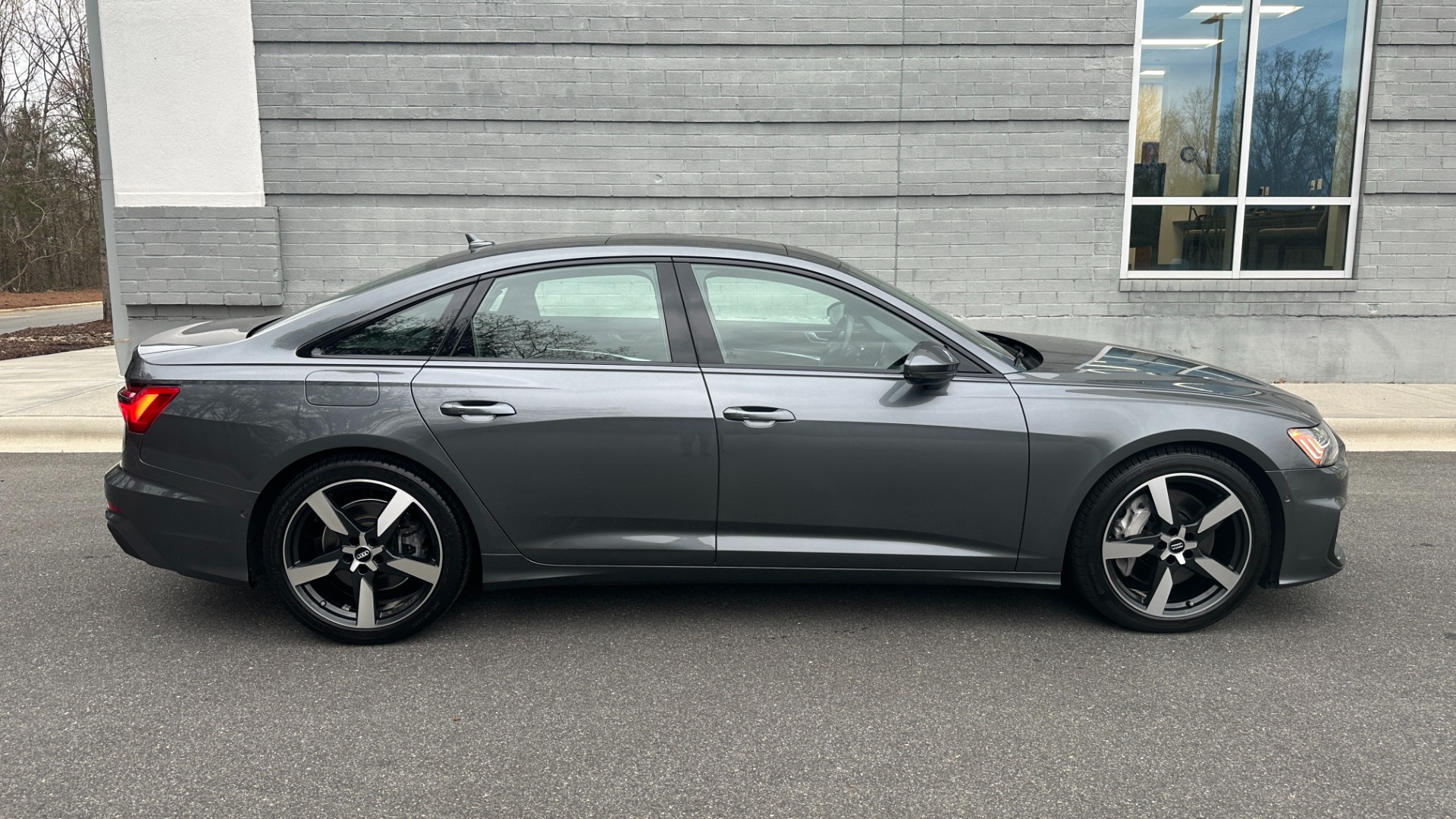 Used 2020 Audi A6 PRESTIGE / BLACK OPTIC PKG / ADAPTIVE CRUISE / AUDI BEAM RINGS for sale Sold at Formula Imports in Charlotte NC 28227 6