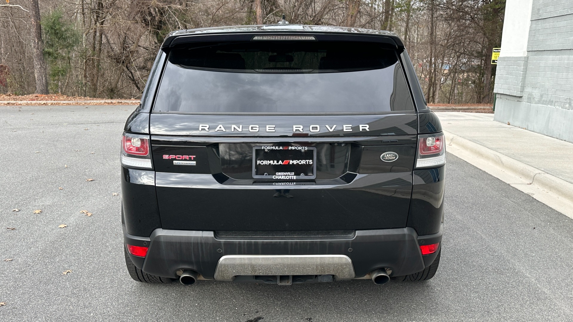 Used 2016 Land Rover Range Rover Sport V8 DYNAMIC / RED SUPERCHARGED / 22IN WHEELS / DRIVER ASSIST for sale $34,995 at Formula Imports in Charlotte NC 28227 9