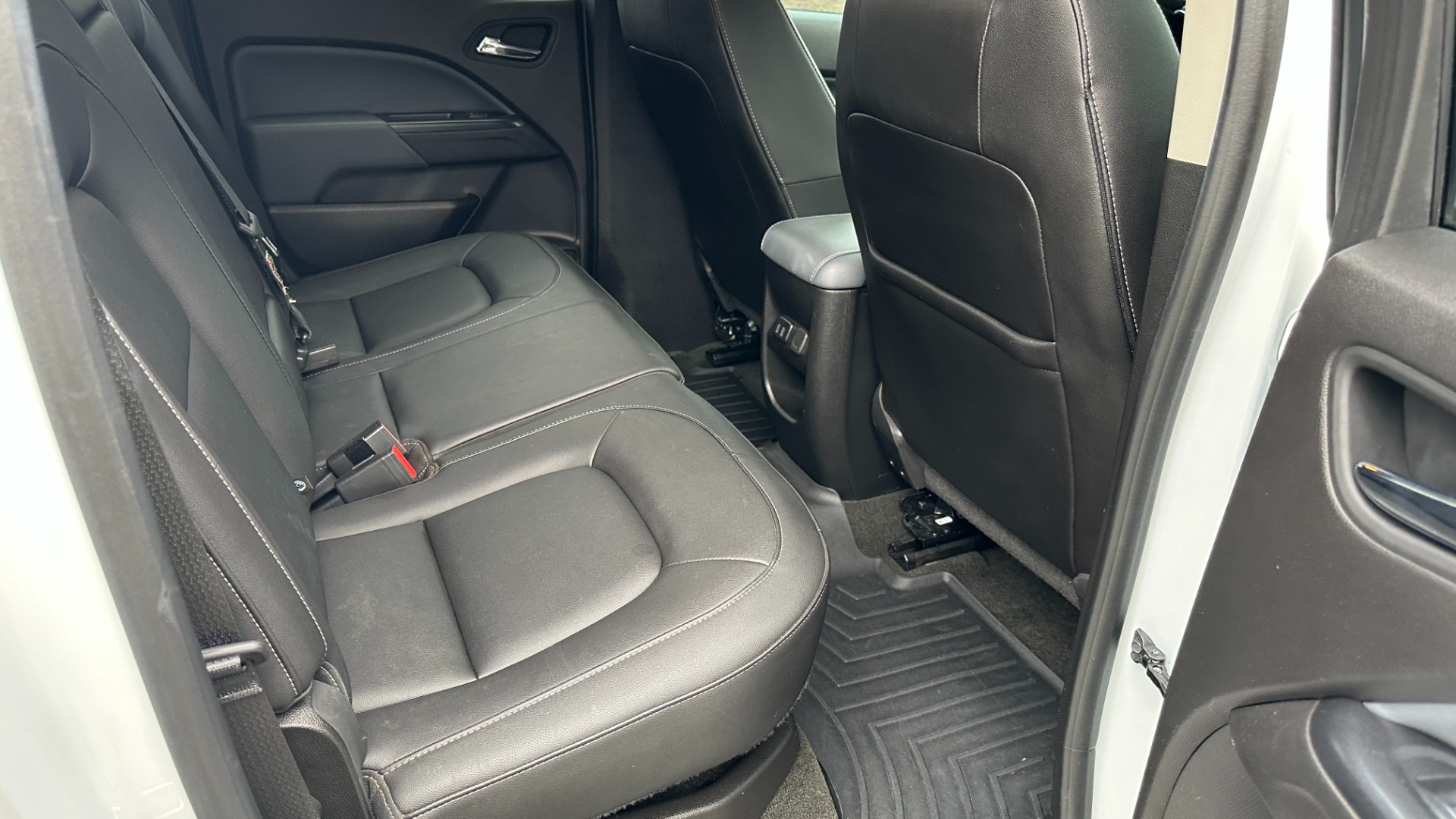 Used 2018 Chevrolet Colorado 4WD Z71 for sale $29,995 at Formula Imports in Charlotte NC 28227 27