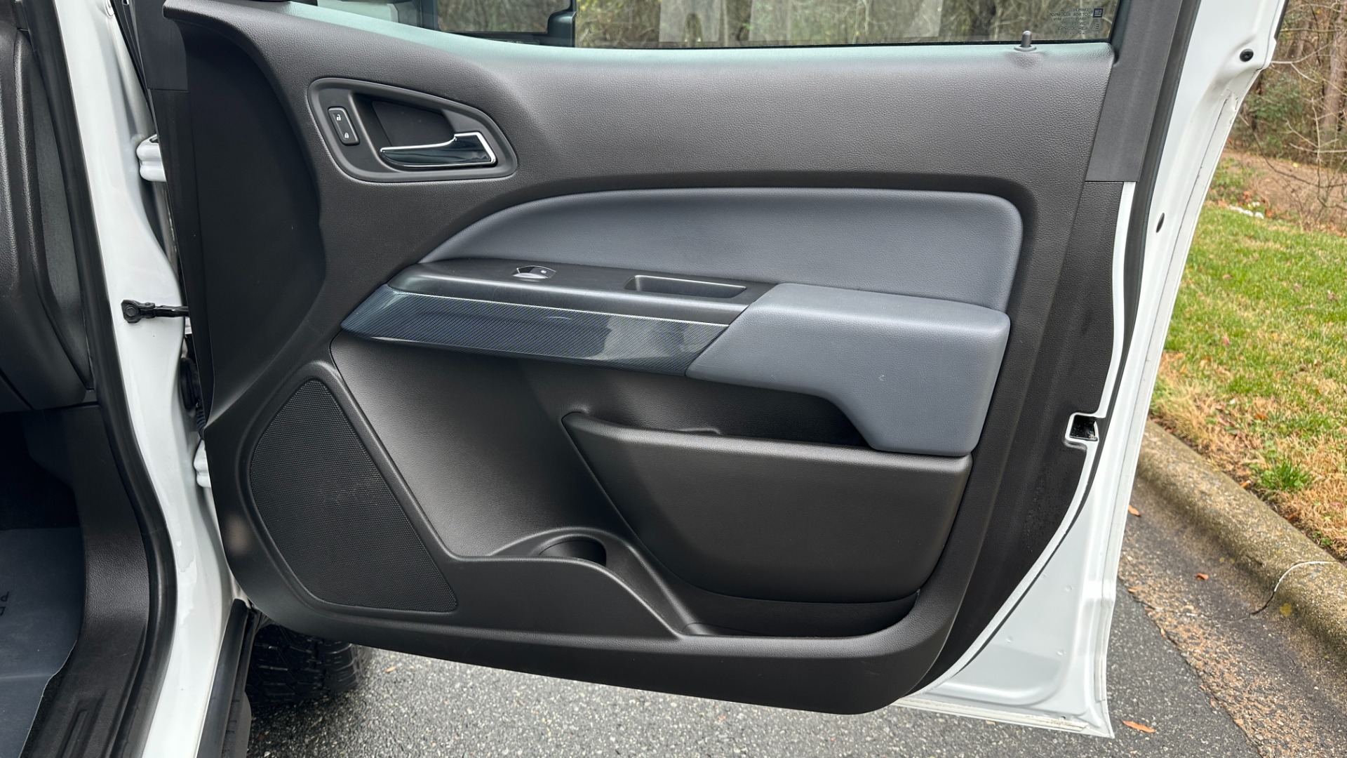 Used 2018 Chevrolet Colorado 4WD Z71 for sale $29,995 at Formula Imports in Charlotte NC 28227 29