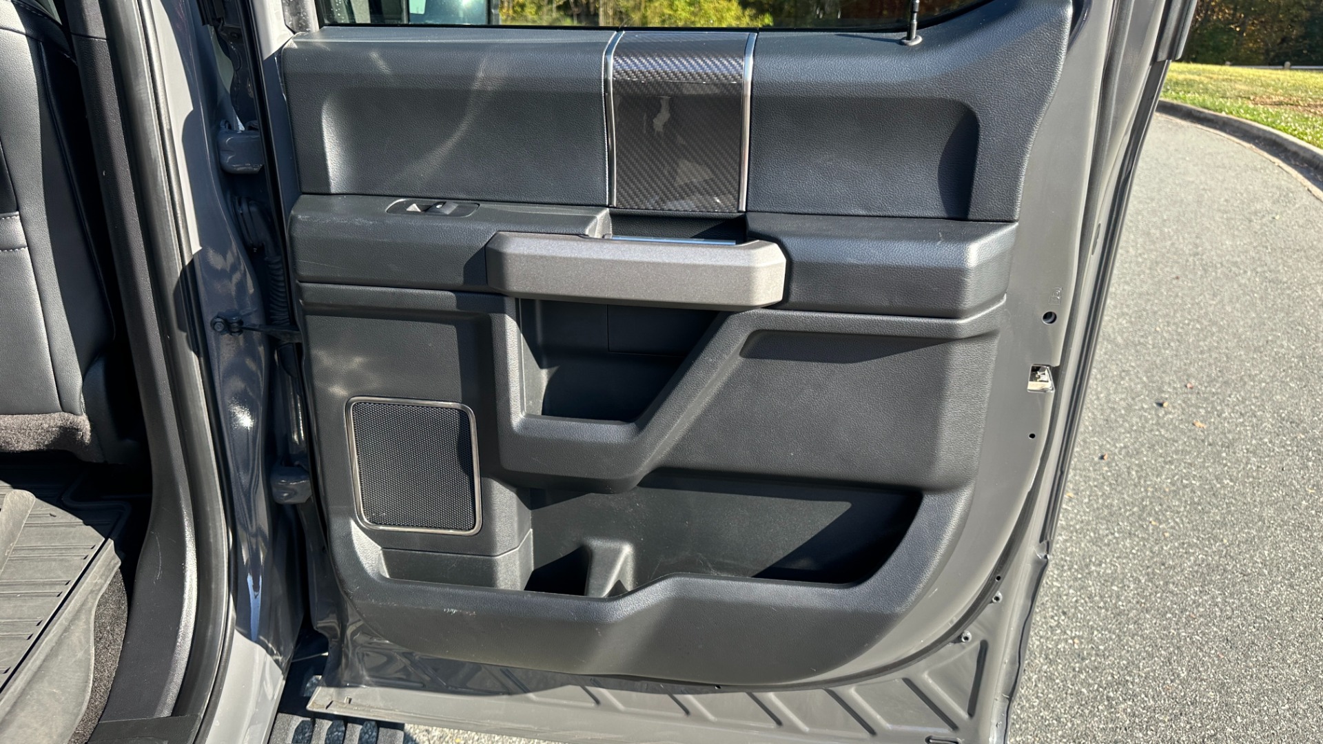 Used 2018 Ford F-150 RAPTOR / WHEEL TIRE UPGRADE / TECH PACKAGE / CARBON FIBER for sale Sold at Formula Imports in Charlotte NC 28227 29