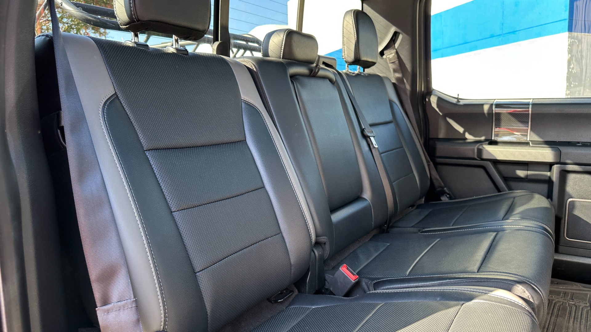 Used 2018 Ford F-150 RAPTOR / WHEEL TIRE UPGRADE / TECH PACKAGE / CARBON FIBER for sale Sold at Formula Imports in Charlotte NC 28227 31