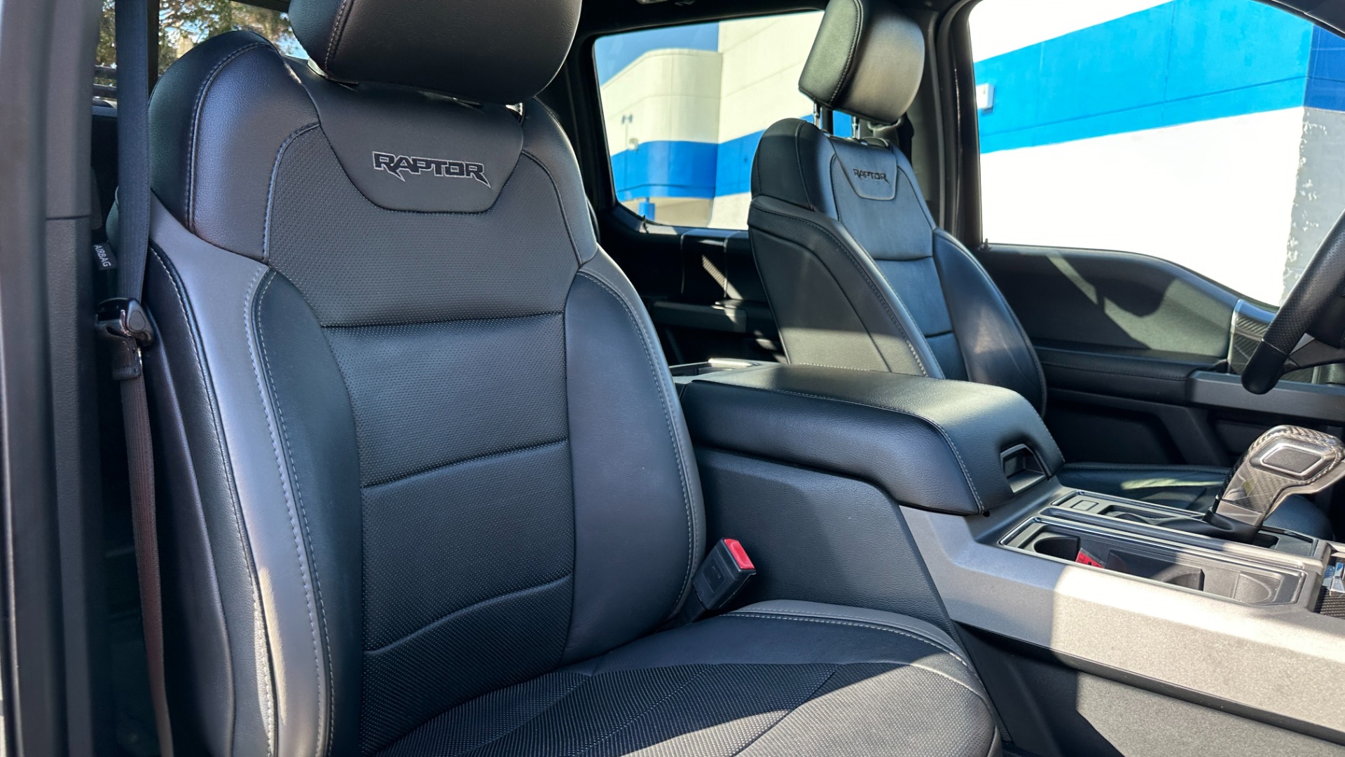 Used 2018 Ford F-150 RAPTOR / WHEEL TIRE UPGRADE / TECH PACKAGE / CARBON FIBER for sale Sold at Formula Imports in Charlotte NC 28227 37