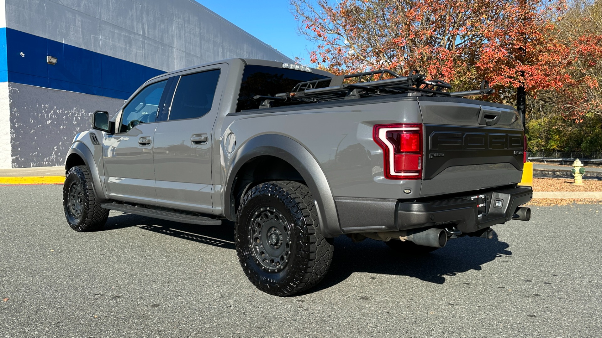 Used 2018 Ford F-150 RAPTOR / WHEEL TIRE UPGRADE / TECH PACKAGE / CARBON FIBER for sale Sold at Formula Imports in Charlotte NC 28227 4