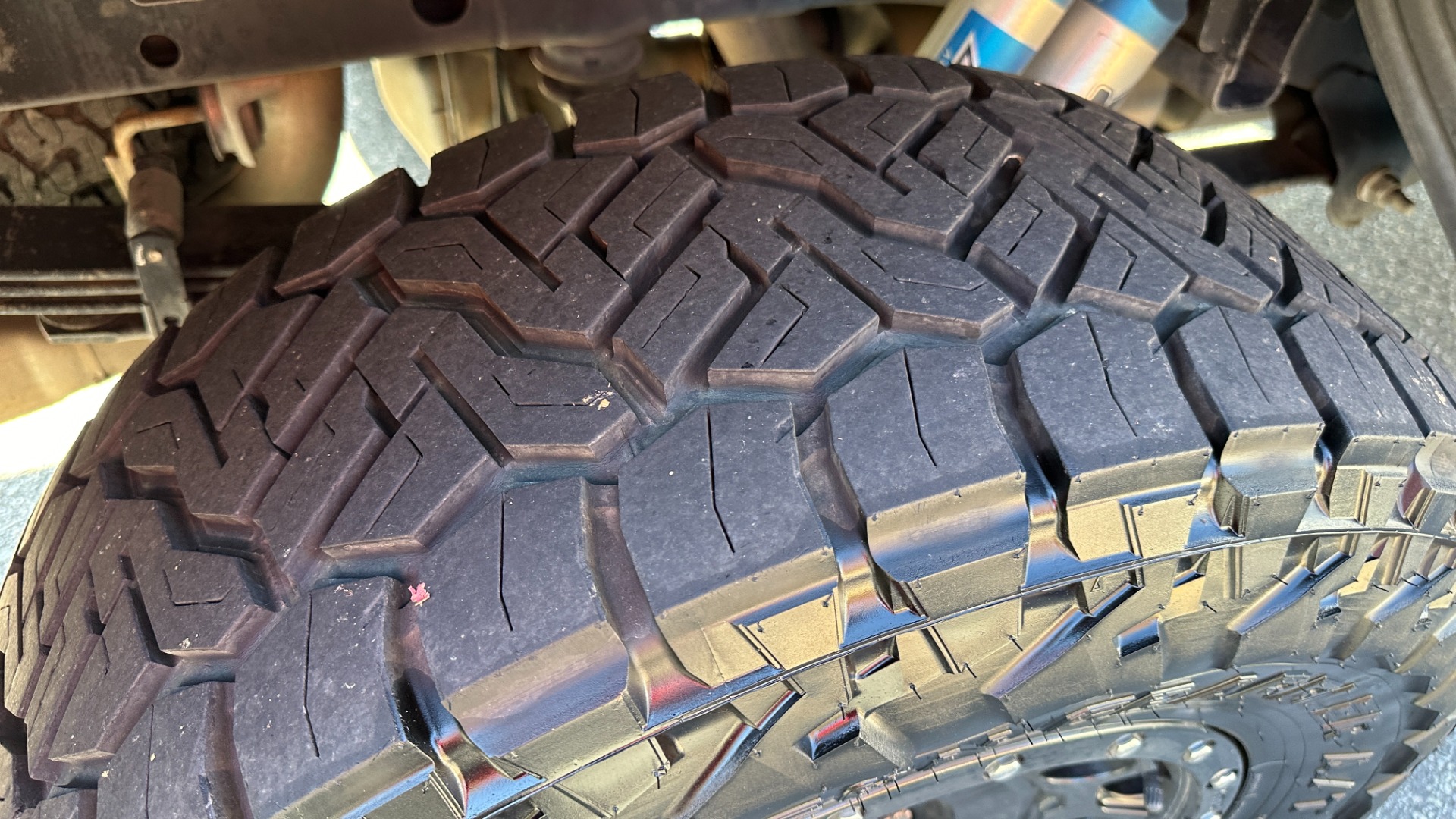 Used 2018 Ford F-150 RAPTOR / WHEEL TIRE UPGRADE / TECH PACKAGE / CARBON FIBER for sale Sold at Formula Imports in Charlotte NC 28227 50