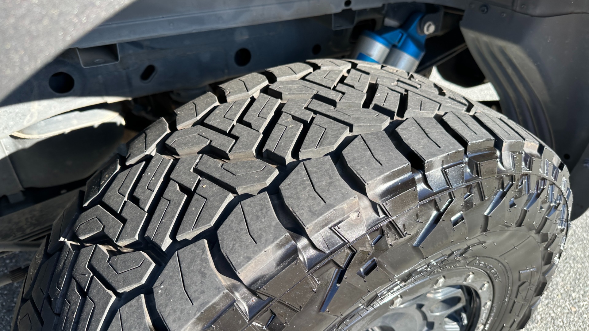 Used 2018 Ford F-150 RAPTOR / WHEEL TIRE UPGRADE / TECH PACKAGE / CARBON FIBER for sale Sold at Formula Imports in Charlotte NC 28227 52