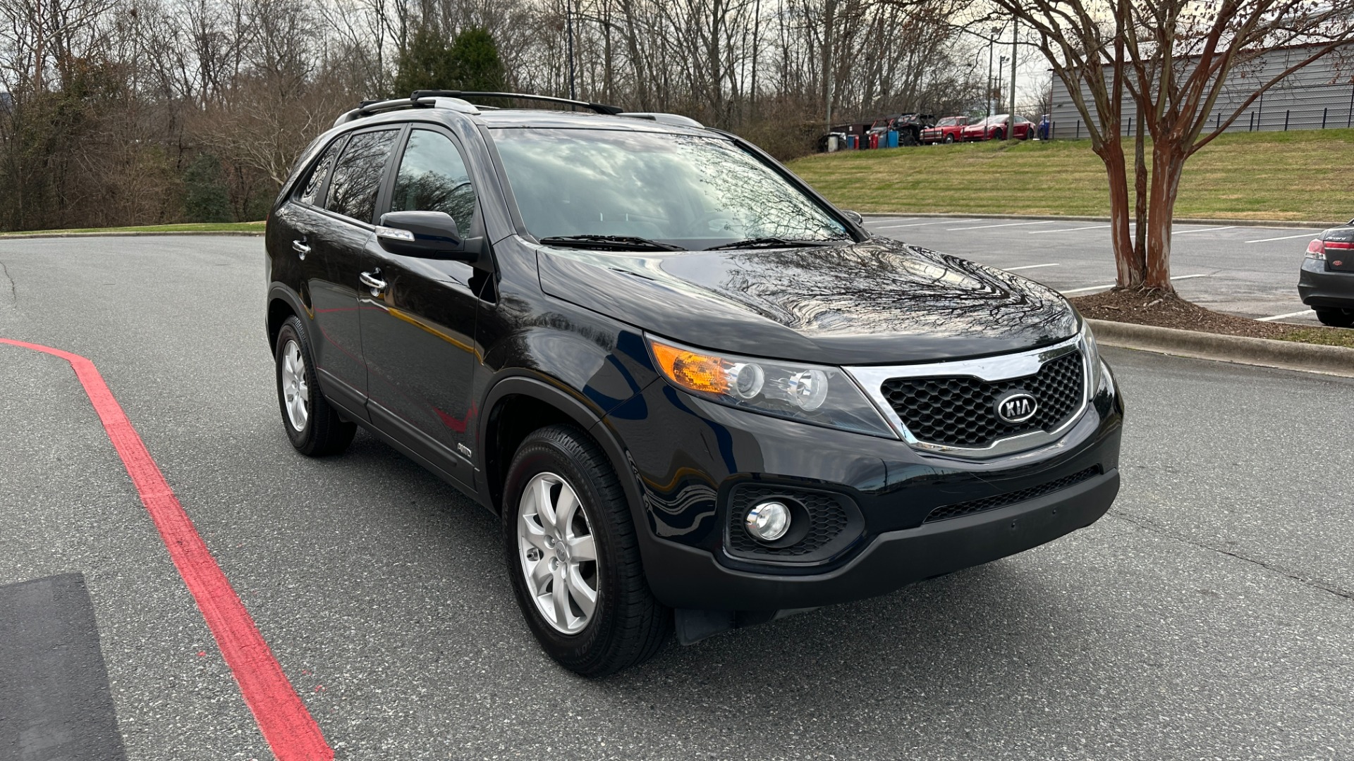 Used 2013 Kia Sorento LX / CONVENIENCE / AWD / 4CYL / CLOTH INTERIOR / ROOF RACK for sale Sold at Formula Imports in Charlotte NC 28227 2