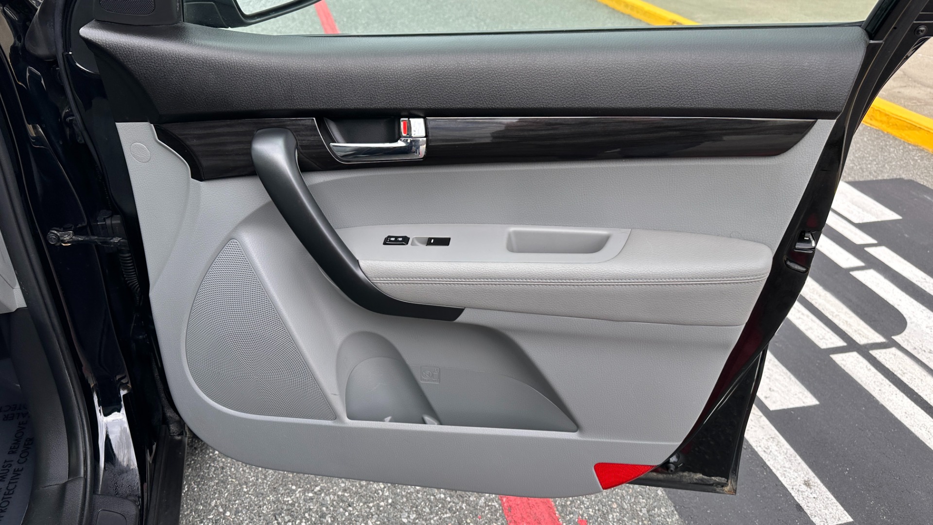 Used 2013 Kia Sorento LX / CONVENIENCE / AWD / 4CYL / CLOTH INTERIOR / ROOF RACK for sale Sold at Formula Imports in Charlotte NC 28227 28