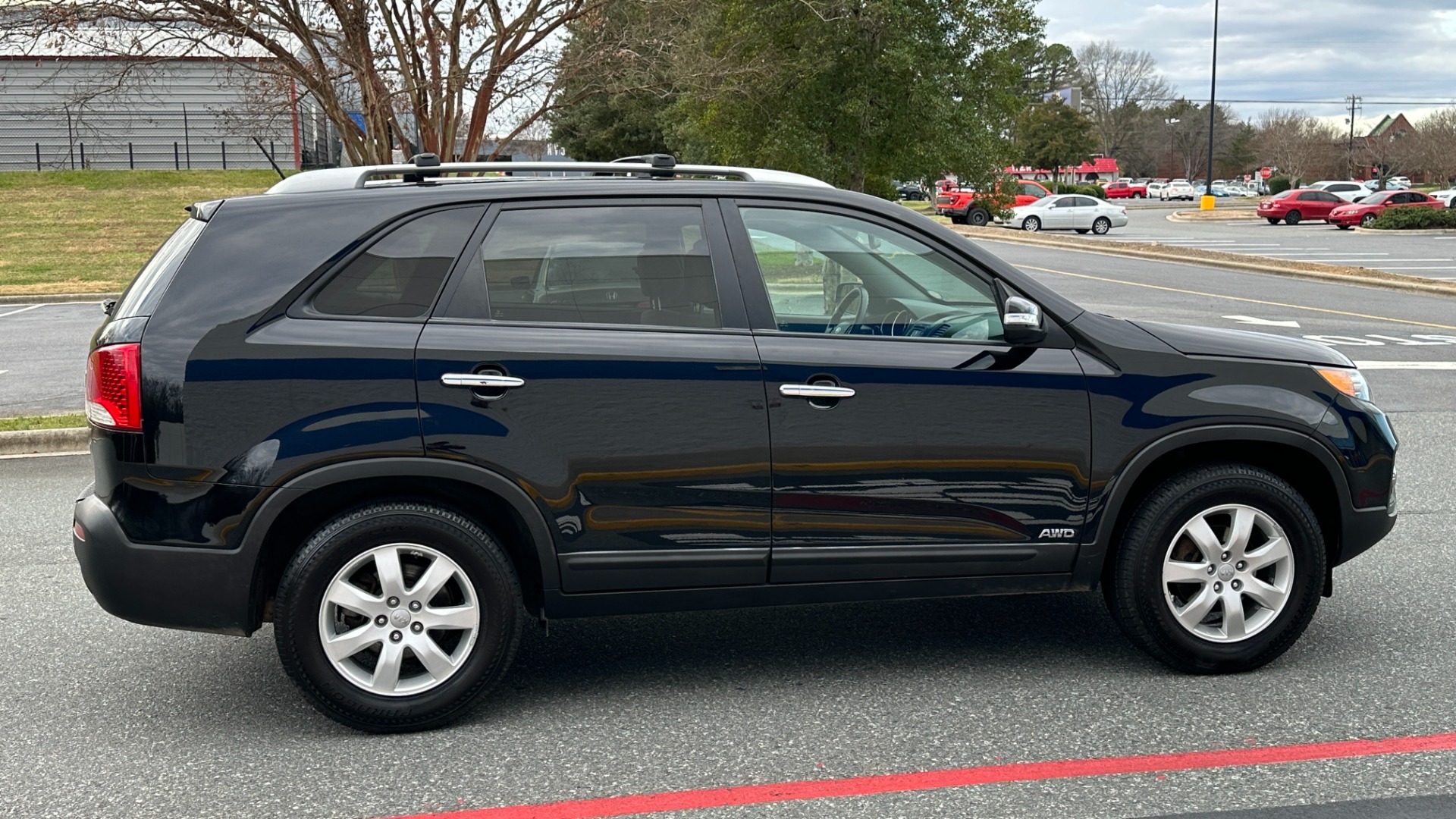 Used 2013 Kia Sorento LX / CONVENIENCE / AWD / 4CYL / CLOTH INTERIOR / ROOF RACK for sale $9,395 at Formula Imports in Charlotte NC 28227 3