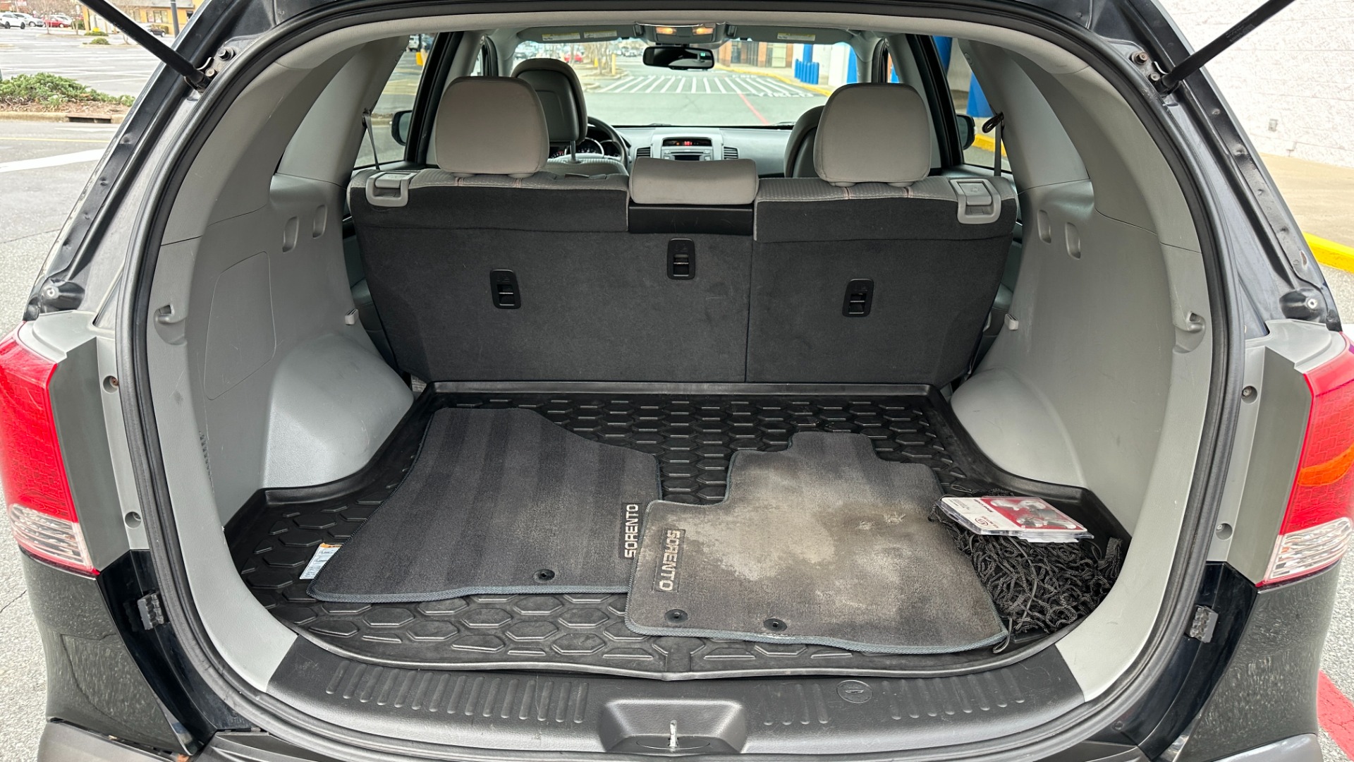 Used 2013 Kia Sorento LX / CONVENIENCE / AWD / 4CYL / CLOTH INTERIOR / ROOF RACK for sale $9,395 at Formula Imports in Charlotte NC 28227 39