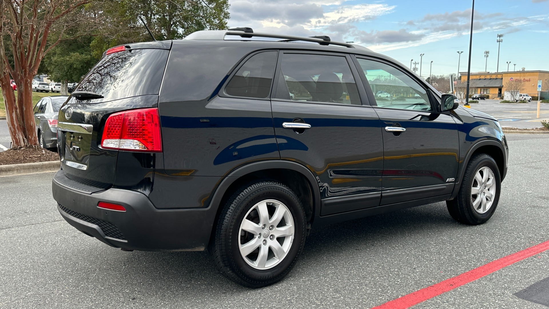 Used 2013 Kia Sorento LX / CONVENIENCE / AWD / 4CYL / CLOTH INTERIOR / ROOF RACK for sale Sold at Formula Imports in Charlotte NC 28227 4