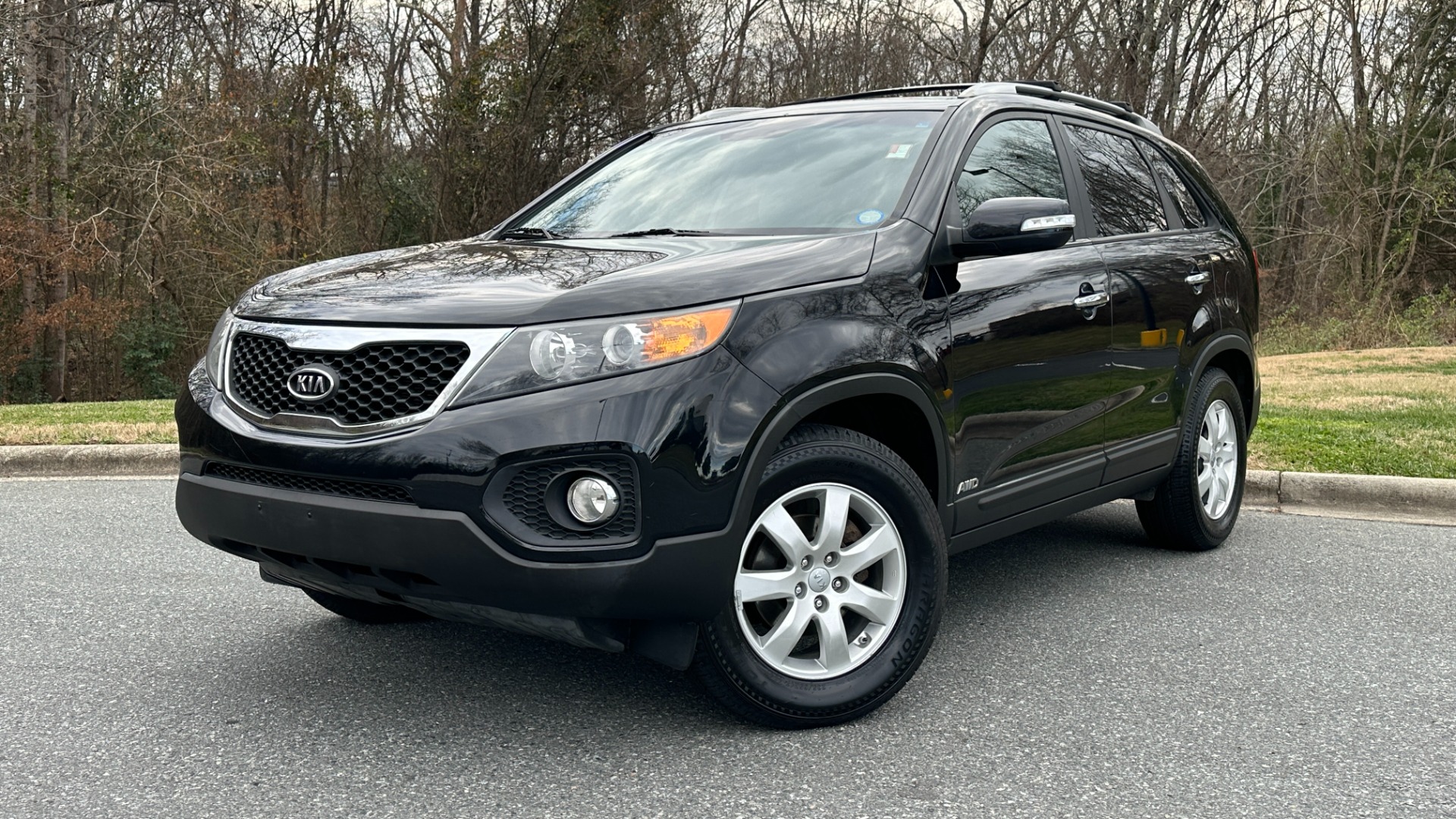 Used 2013 Kia Sorento LX / CONVENIENCE / AWD / 4CYL / CLOTH INTERIOR / ROOF RACK for sale Sold at Formula Imports in Charlotte NC 28227 1