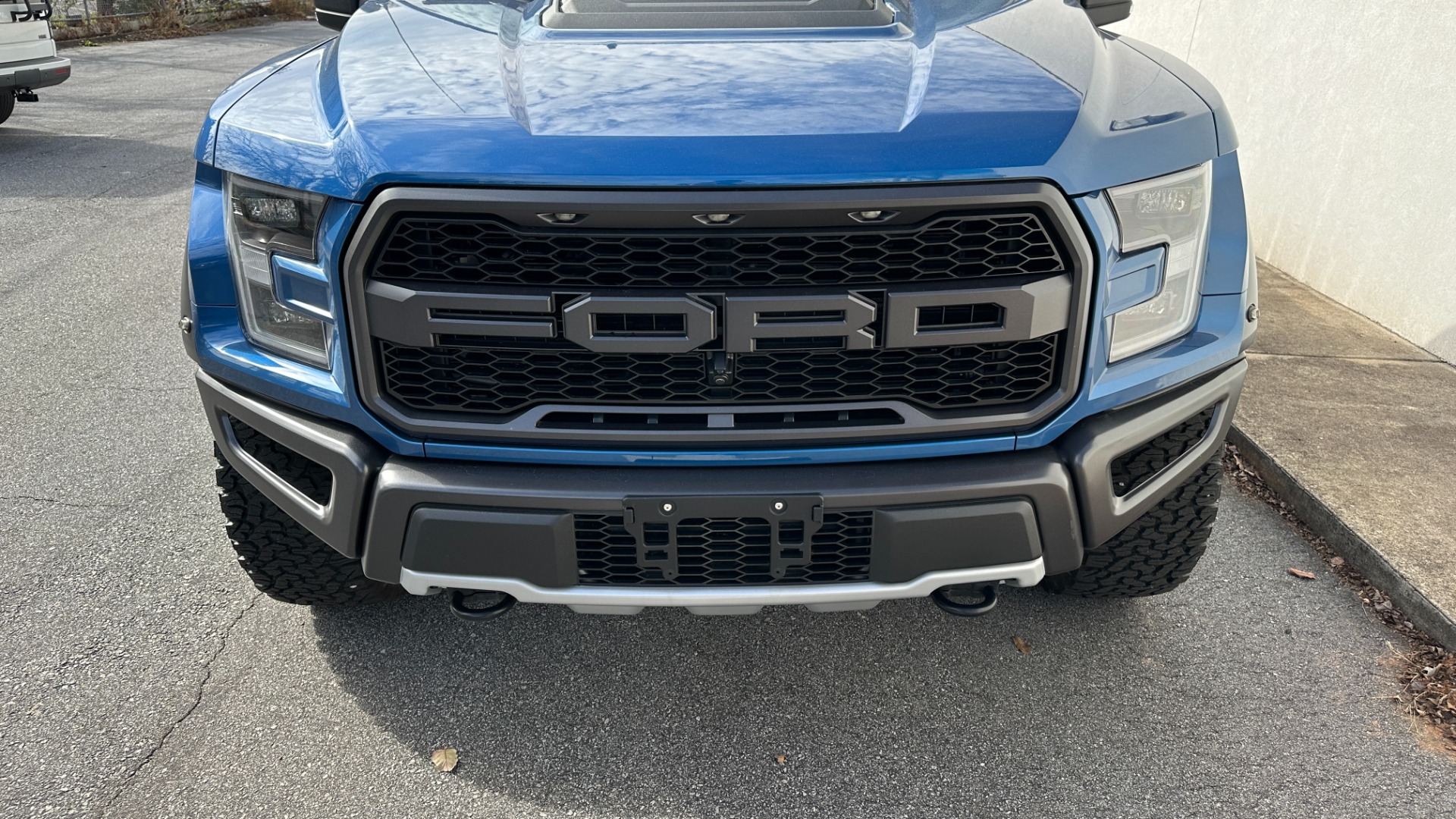 Used 2019 Ford F-150 RAPTOR / HIGH OUTPUT ECOBOOST / PANORAMIC ROOF / NAVIGATION / 802A PACKAGE  for sale $65,995 at Formula Imports in Charlotte NC 28227 14