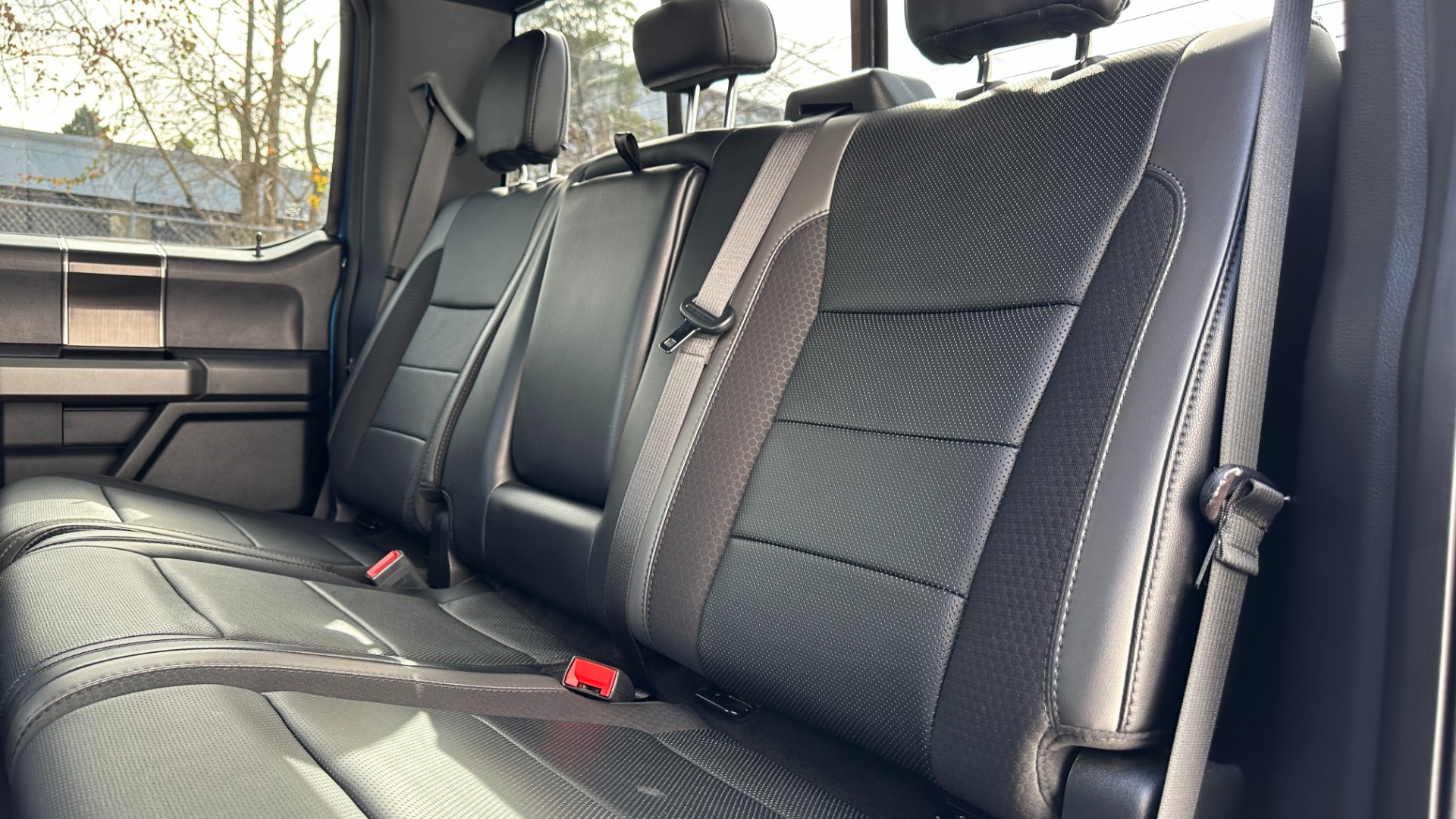 Used 2019 Ford F-150 RAPTOR / HIGH OUTPUT ECOBOOST / PANORAMIC ROOF / NAVIGATION / 802A PACKAGE for sale $65,995 at Formula Imports in Charlotte NC 28227 35