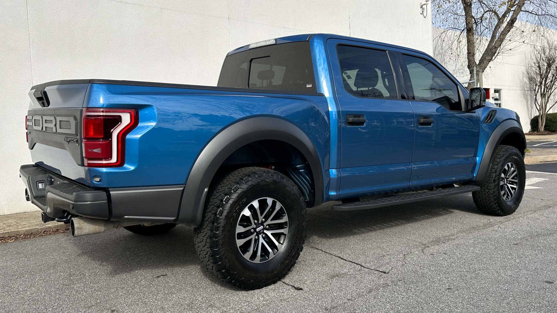 Used 2019 Ford F-150 RAPTOR / HIGH OUTPUT ECOBOOST / PANORAMIC ROOF / NAVIGATION / 802A PACKAGE  for sale $65,995 at Formula Imports in Charlotte NC 28227 4