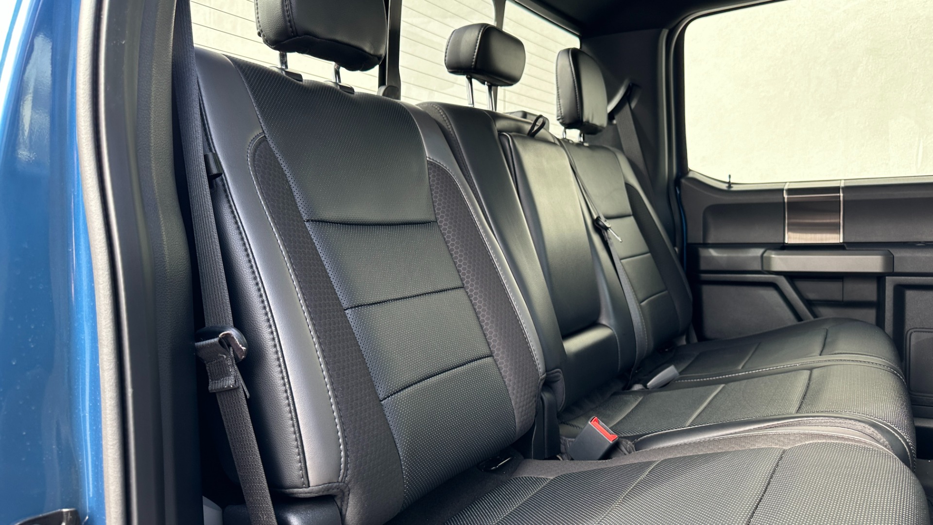 Used 2019 Ford F-150 RAPTOR / HIGH OUTPUT ECOBOOST / PANORAMIC ROOF / NAVIGATION / 802A PACKAGE for sale $65,995 at Formula Imports in Charlotte NC 28227 40